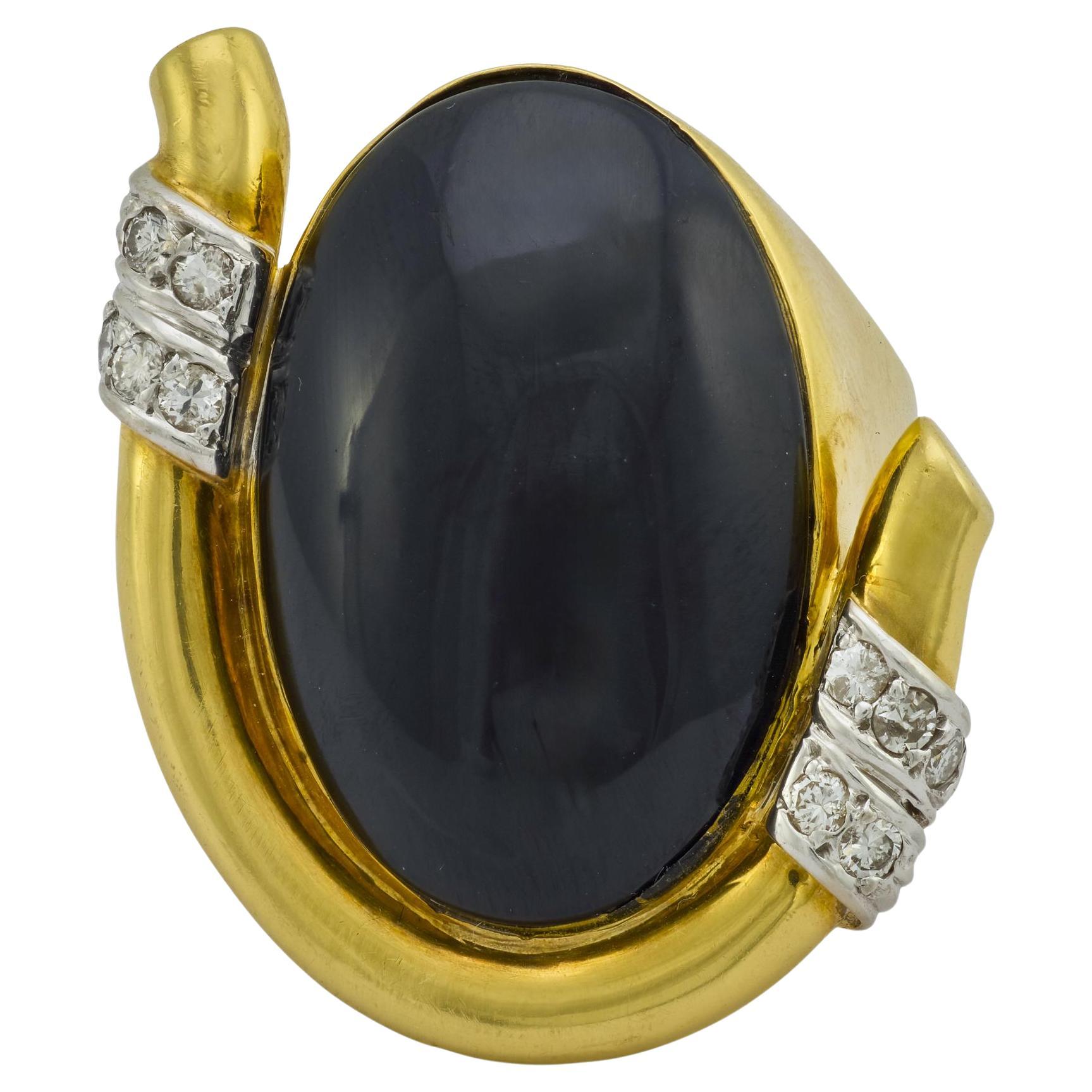 Anello cocktail vintage in onice e diamanti in oro giallo 18 carati