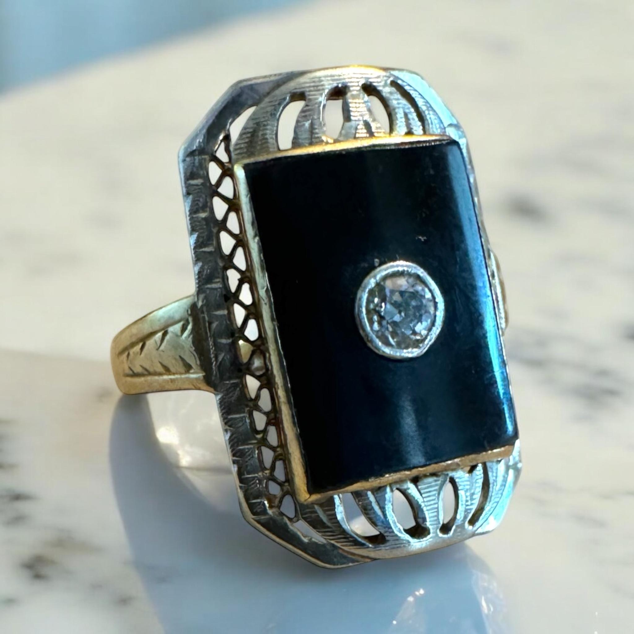 Vintage Onyx & Diamond Two Toned Gold Cocktail Ring For Sale 5
