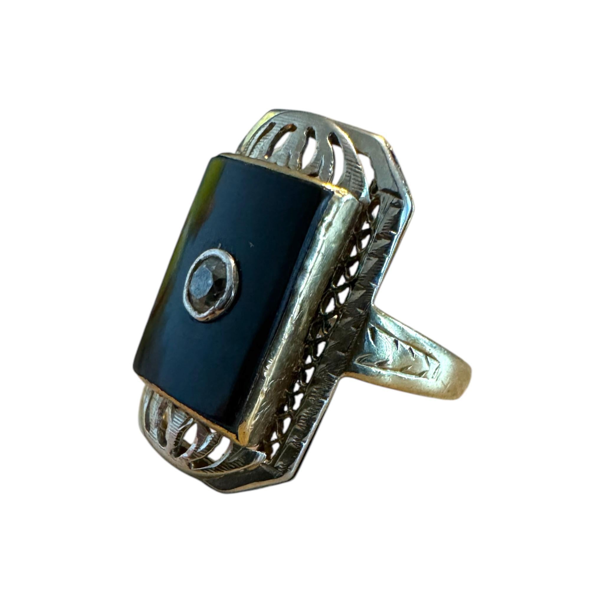 Vintage Onyx & Diamond Two Toned Gold Cocktail Ring For Sale 2