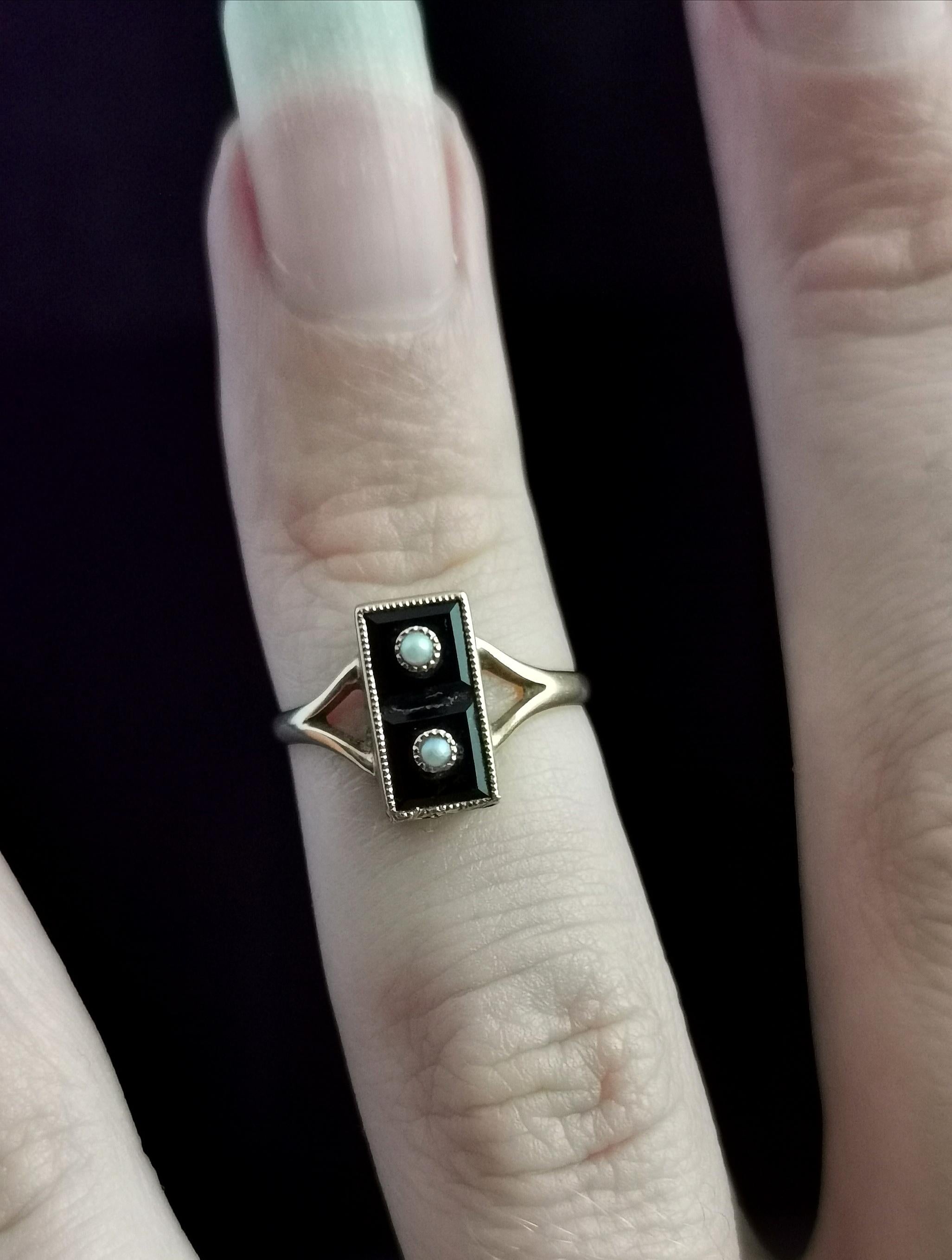 Vintage Onyx Domino Ring, 14k Yellow Gold, Seed Pearl In Fair Condition In NEWARK, GB