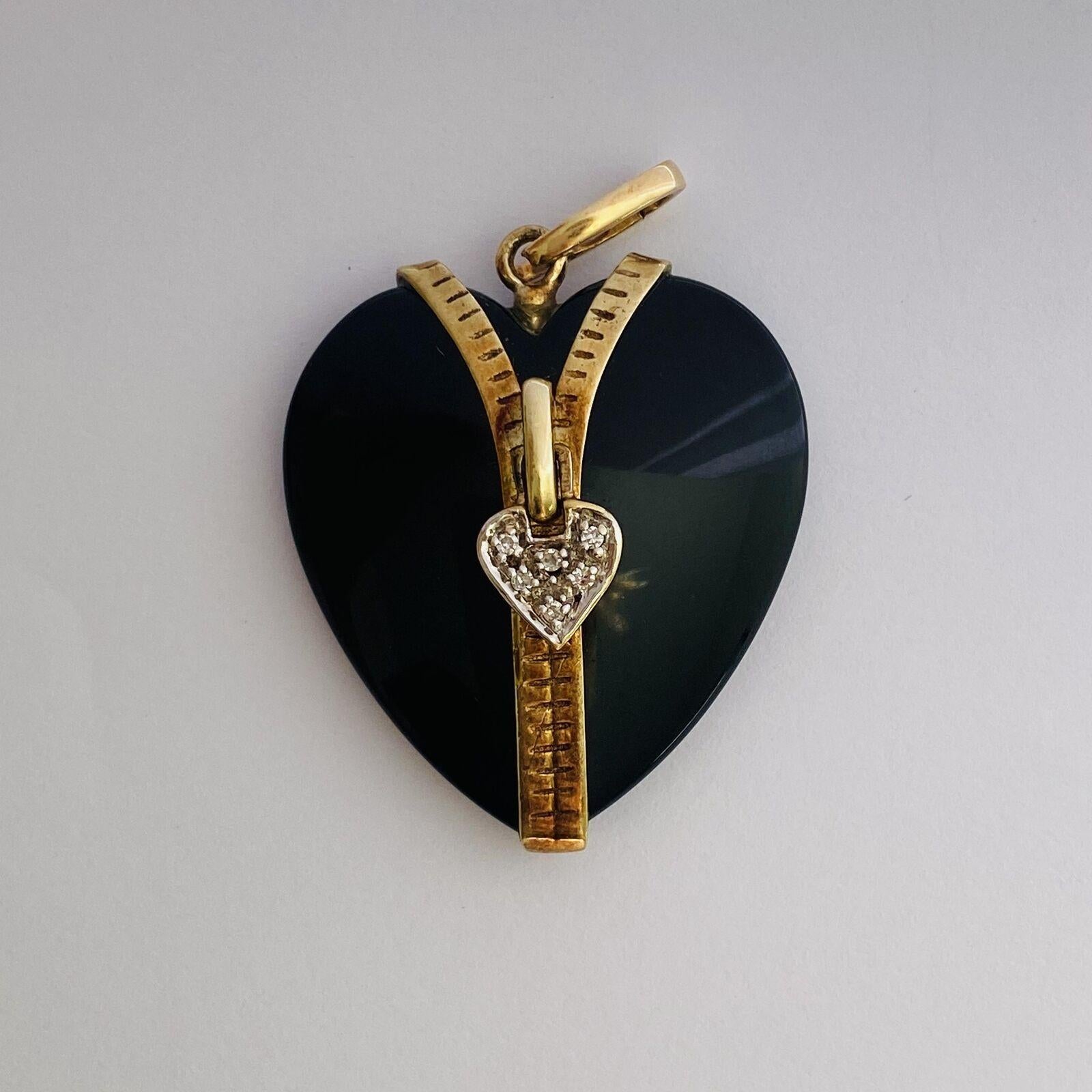 Contemporary Vintage Onyx Heart Necklace 14K Yellow Gold With Diamonds 53.76G For Sale