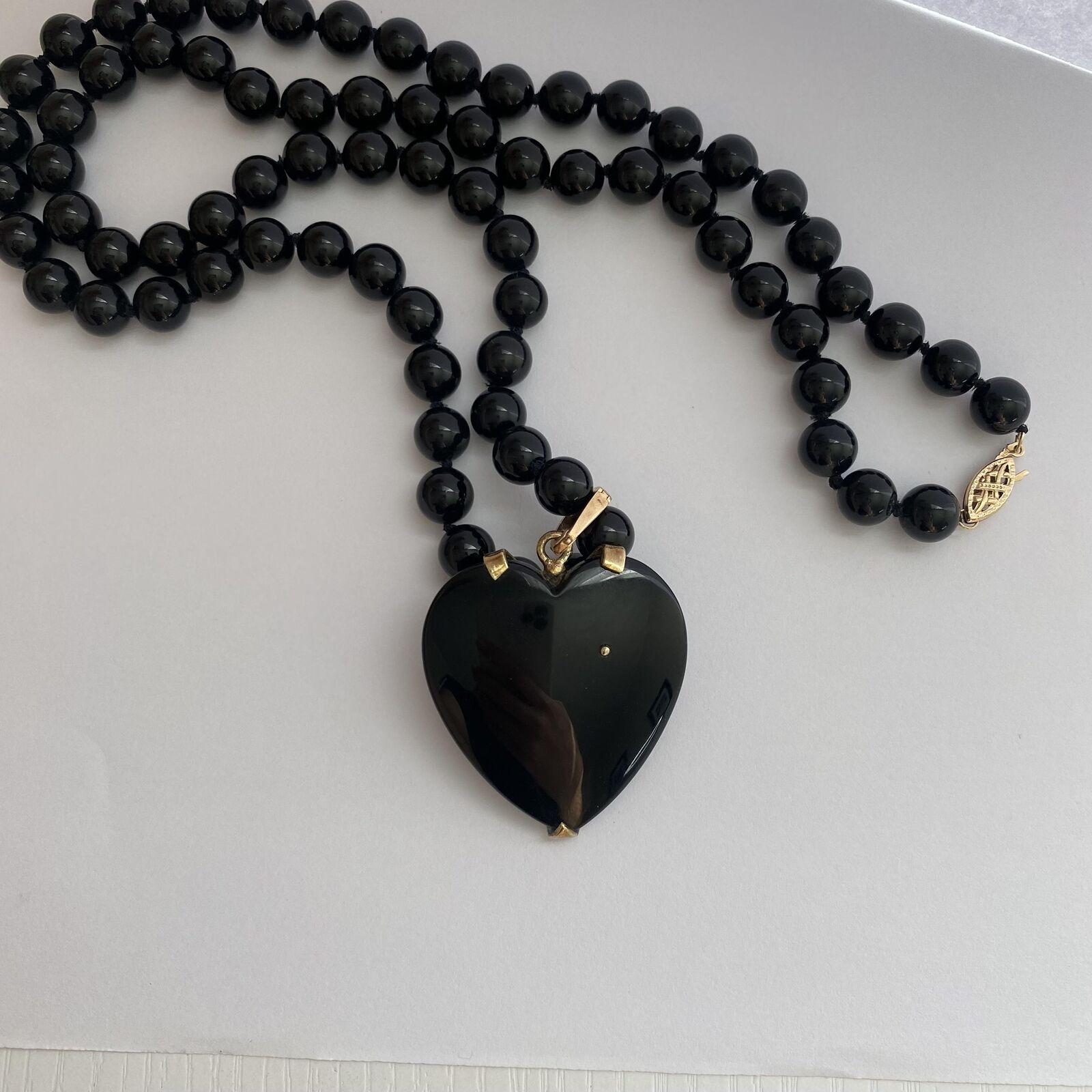 Vintage Onyx Heart Necklace 14K Yellow Gold With Diamonds 53.76G In Excellent Condition For Sale In Los Angeles, CA