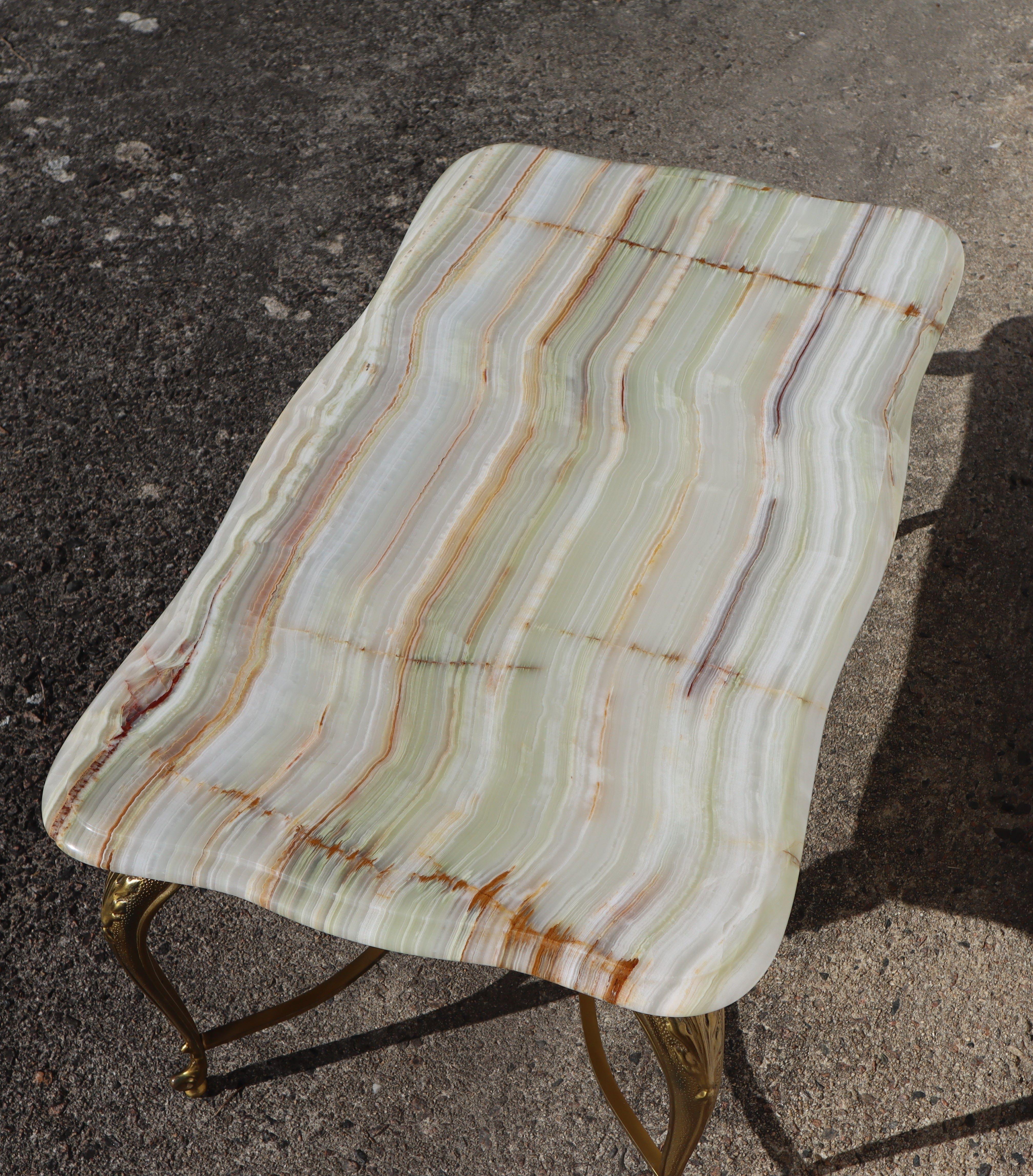 Fin du 20e siècle Vintage Onyx Marble and Brass Cocktail Table-Lounge Table Regency Style-70s en vente