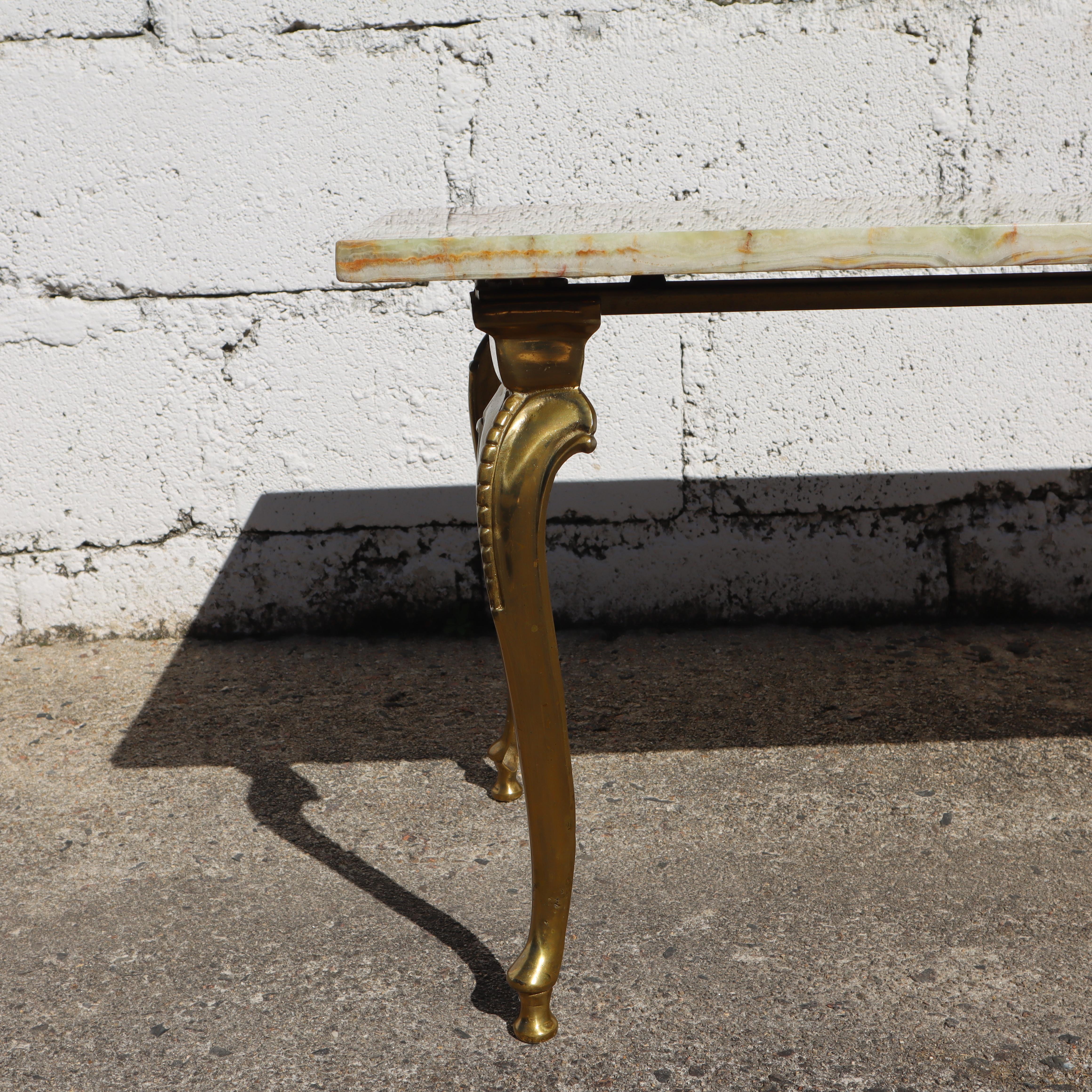 Vintage Onyx Marble and Brass Cocktail Table-Lounge Table-Style Louis XV-60s im Angebot 4