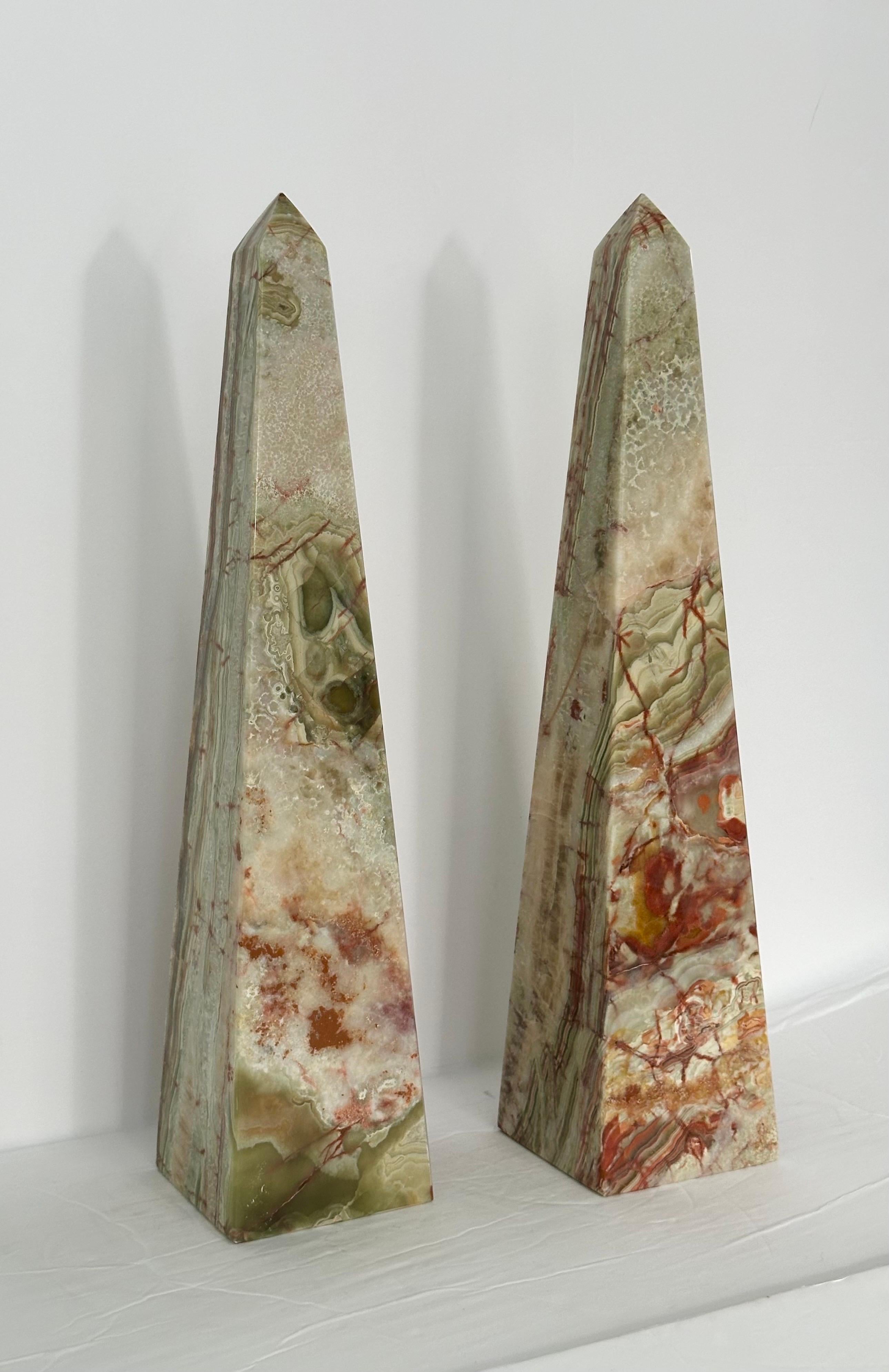 Vintage Onyx Marble Green and Brown Stone Obelisks – a Pair  In Good Condition For Sale In Farmington Hills, MI