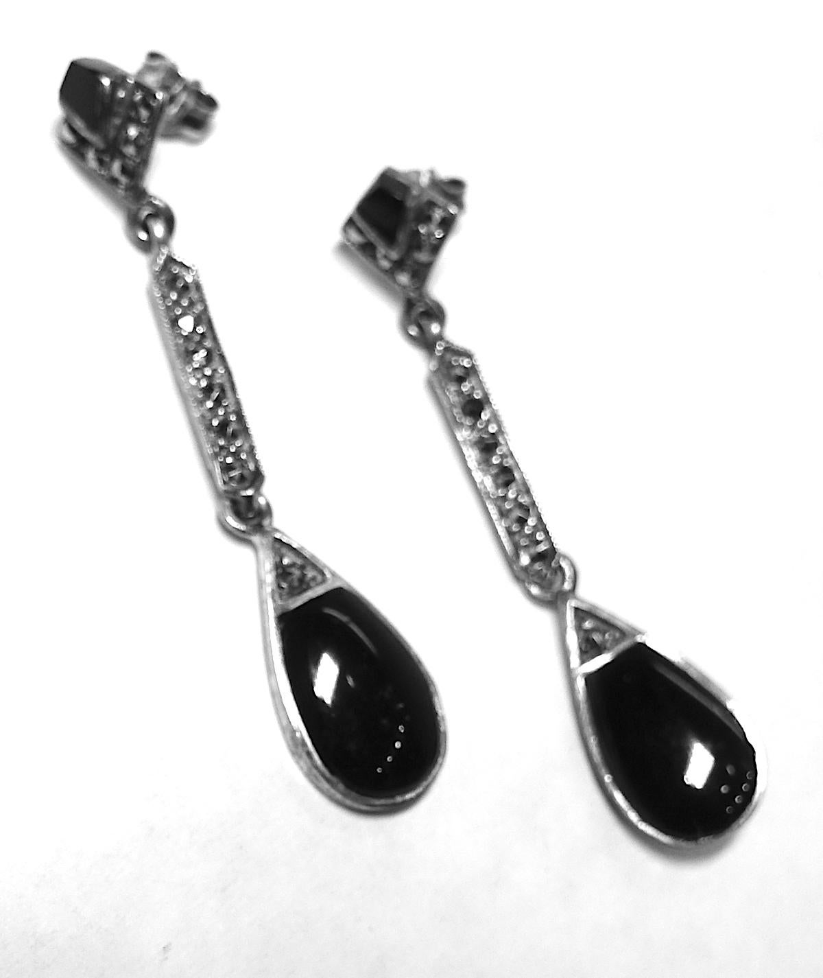 Vintage Onyx, Marcasite, Sterling Silver Pierced Dangling Earrings In Good Condition For Sale In New York, NY