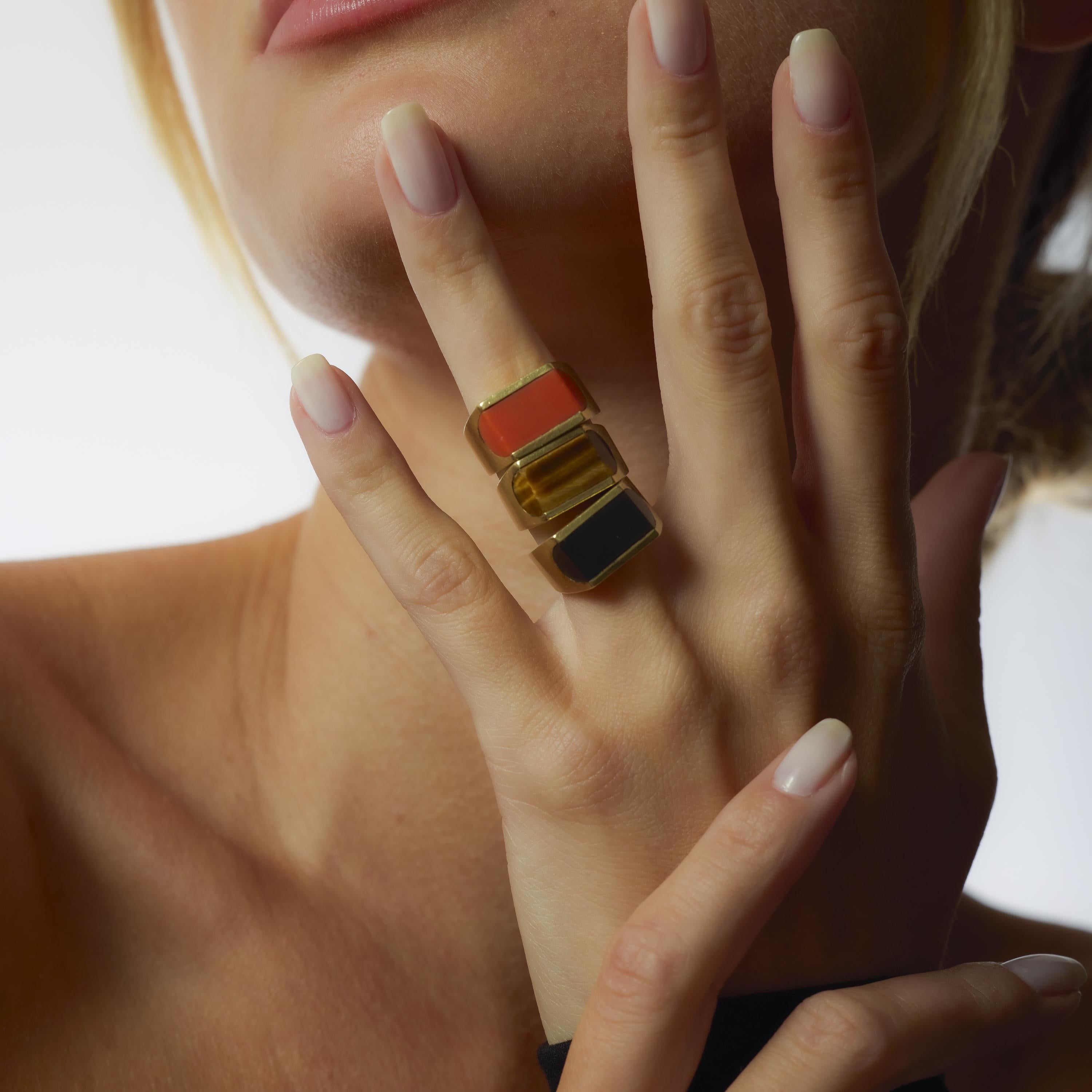 Vintage Onyx, Tigerauge, Koralle 14k Gelbgold 3 Ring-Set (Ungeschliffen) im Angebot