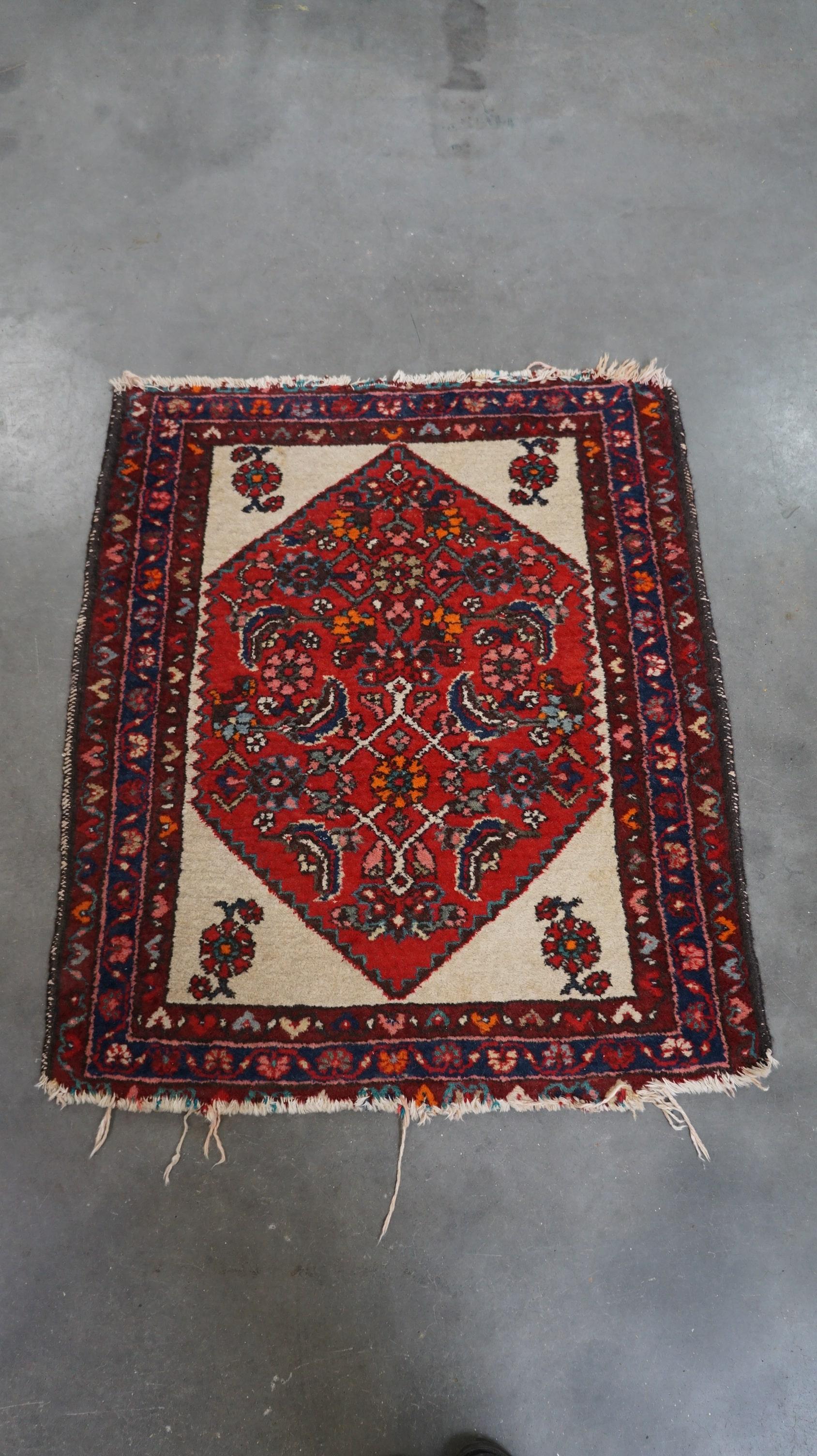 Hand-Woven Vintage rug with bright colors, 100x80cm For Sale