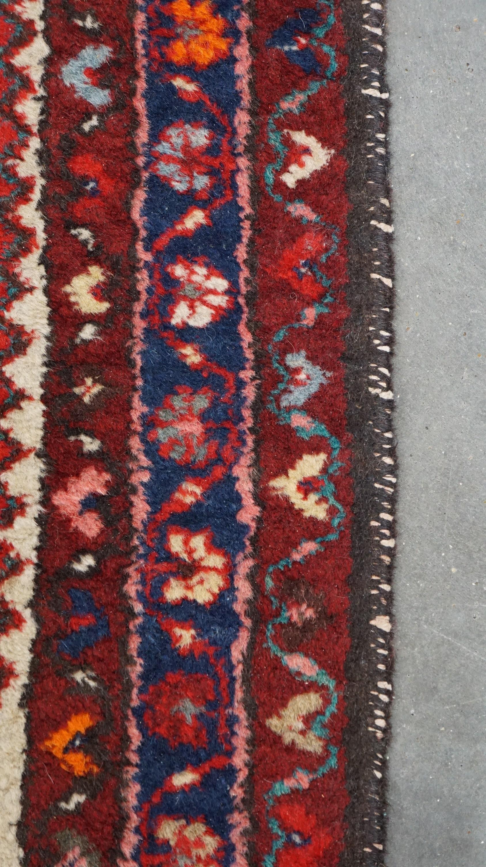 Vintage rug with bright colors, 100x80cm For Sale 1