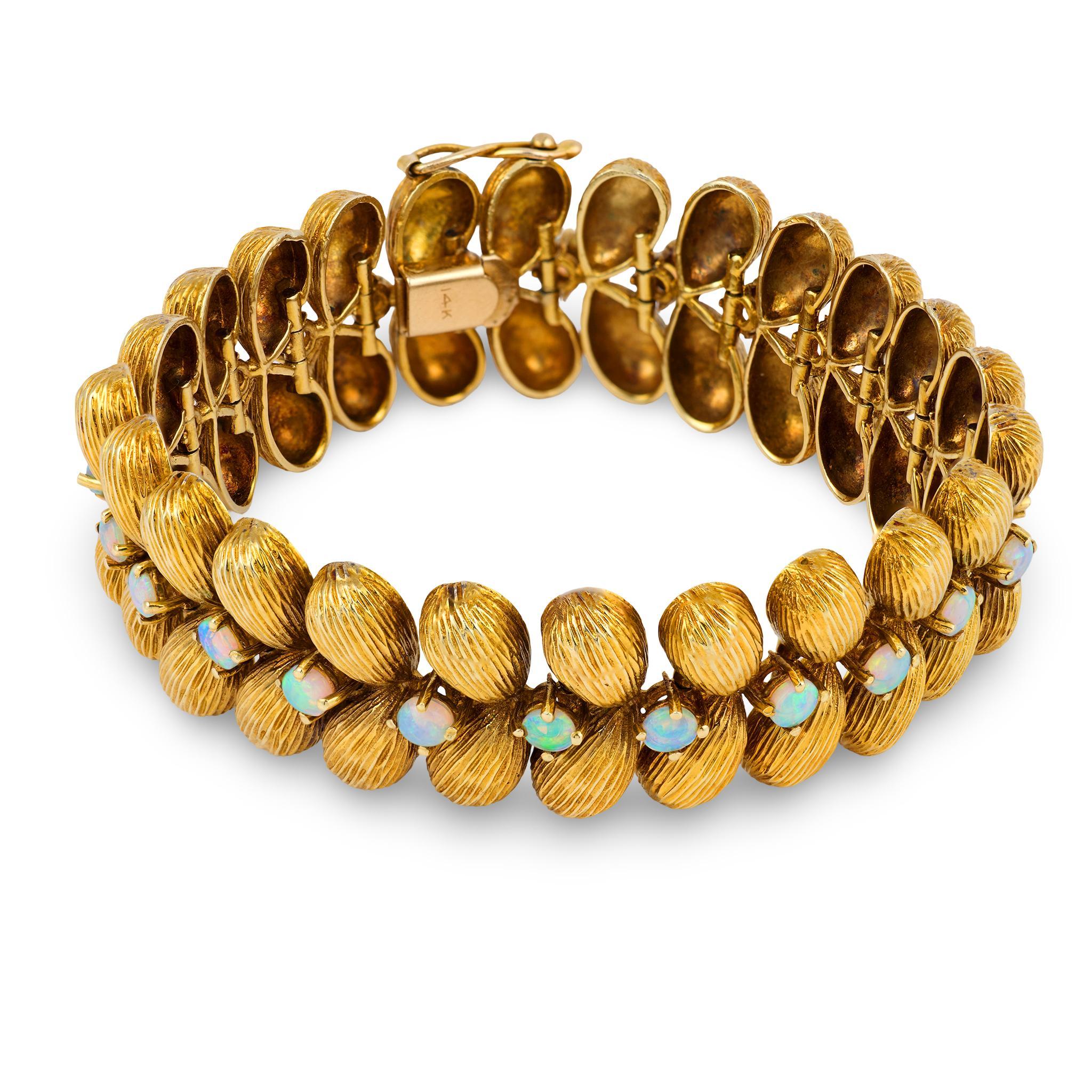 Vintage opal 14k yellow gold bracelet