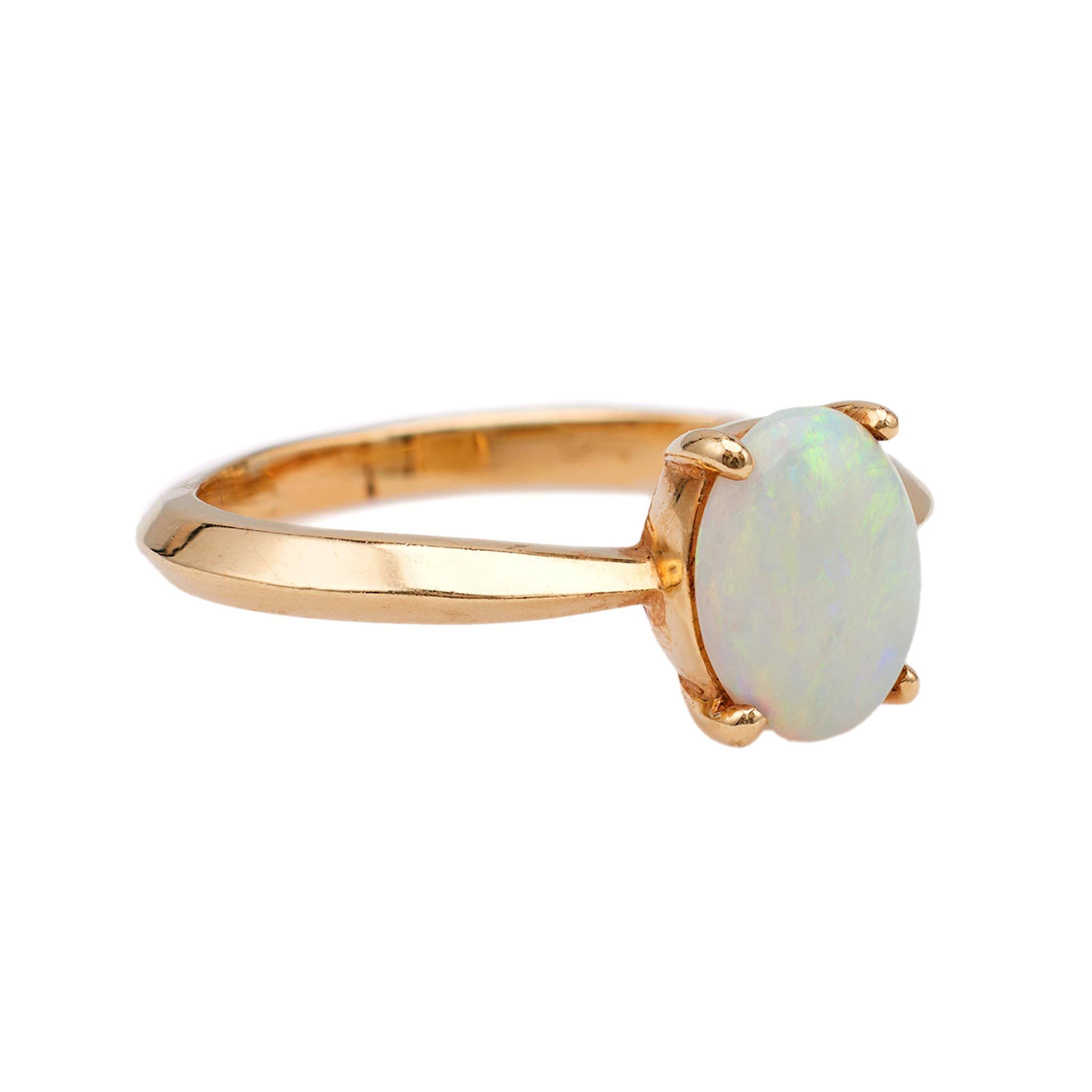 Women's or Men's Vintage Opal 14k Yellow Gold Ring For Sale