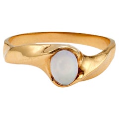 Vintage Opal 14k Yellow Gold Ring