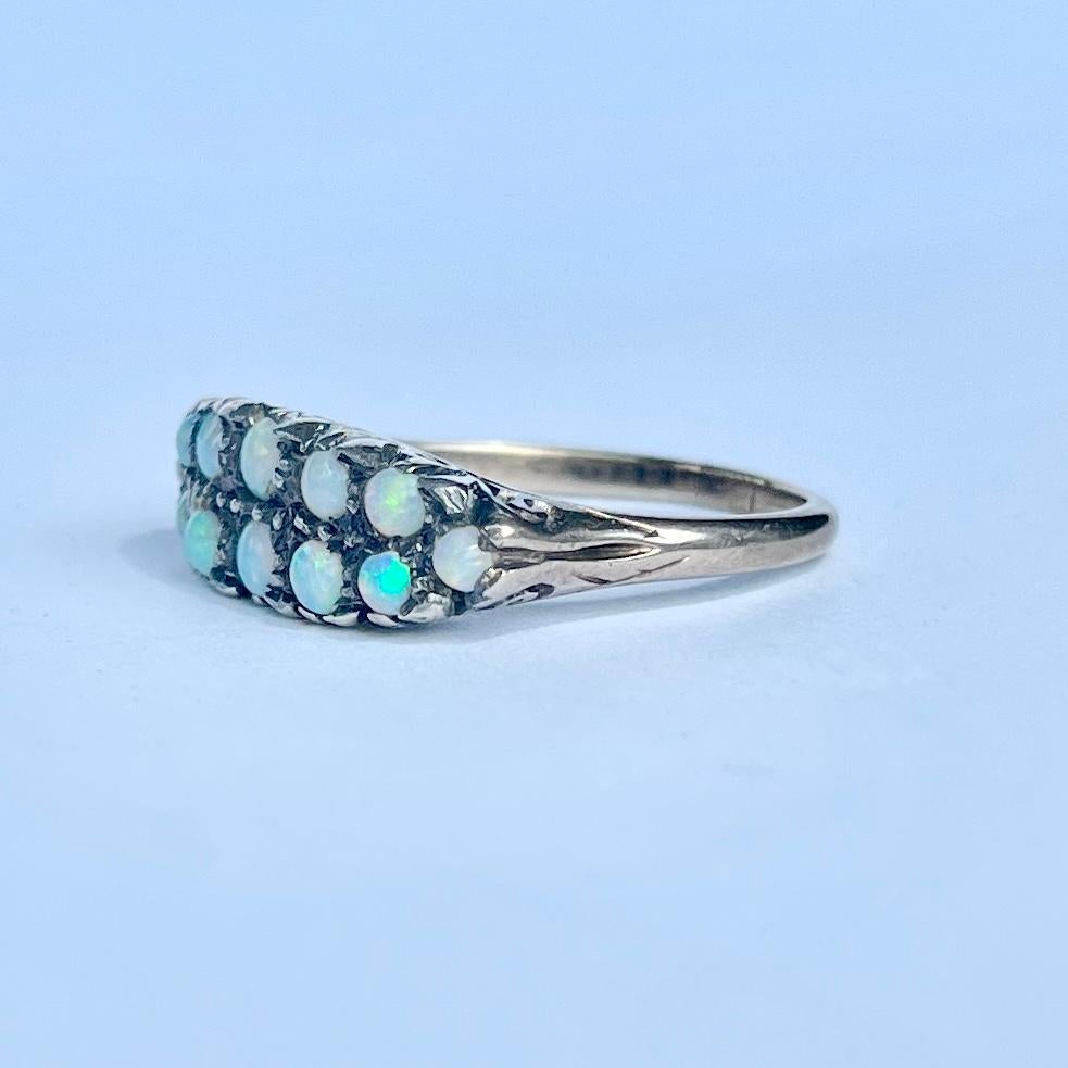 Bague vintage à double rangée d'opales et d'or 9 carats Pour femmes en vente