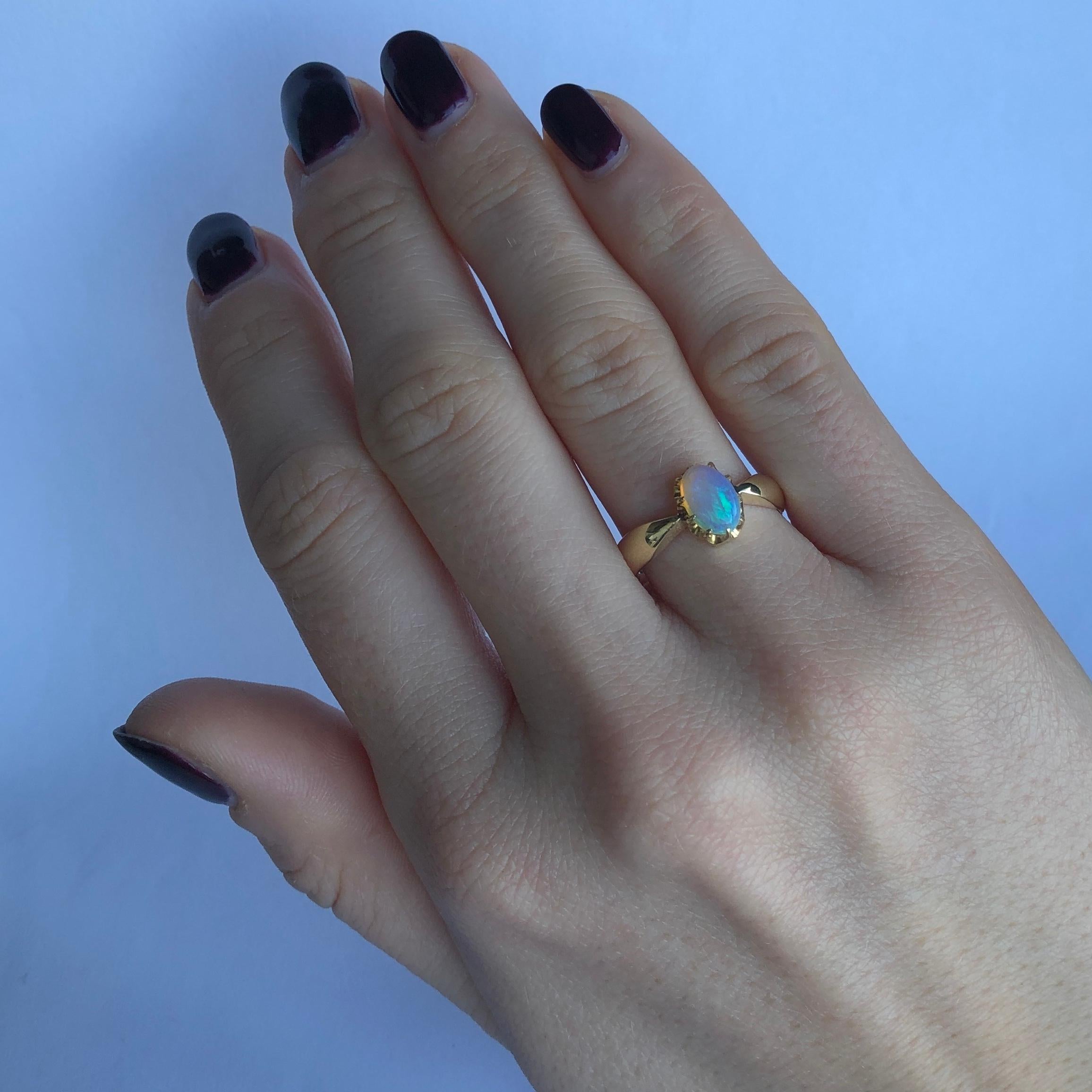 Cabochon Vintage Opal and 9 Carat Gold Solitaire Ring For Sale