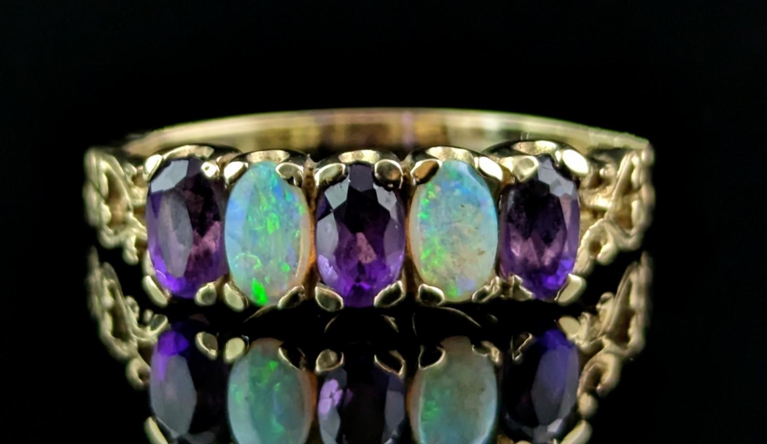 Vintage Opal and Amethyst five stone ring, 9k yellow gold  4