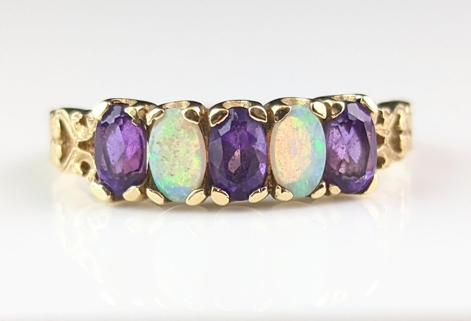 Vintage Opal and Amethyst five stone ring, 9k yellow gold  6