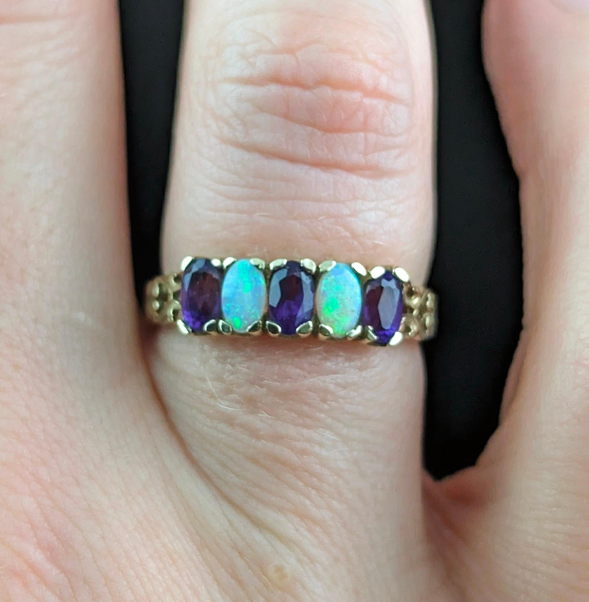 Women's Vintage Opal and Amethyst five stone ring, 9k yellow gold 