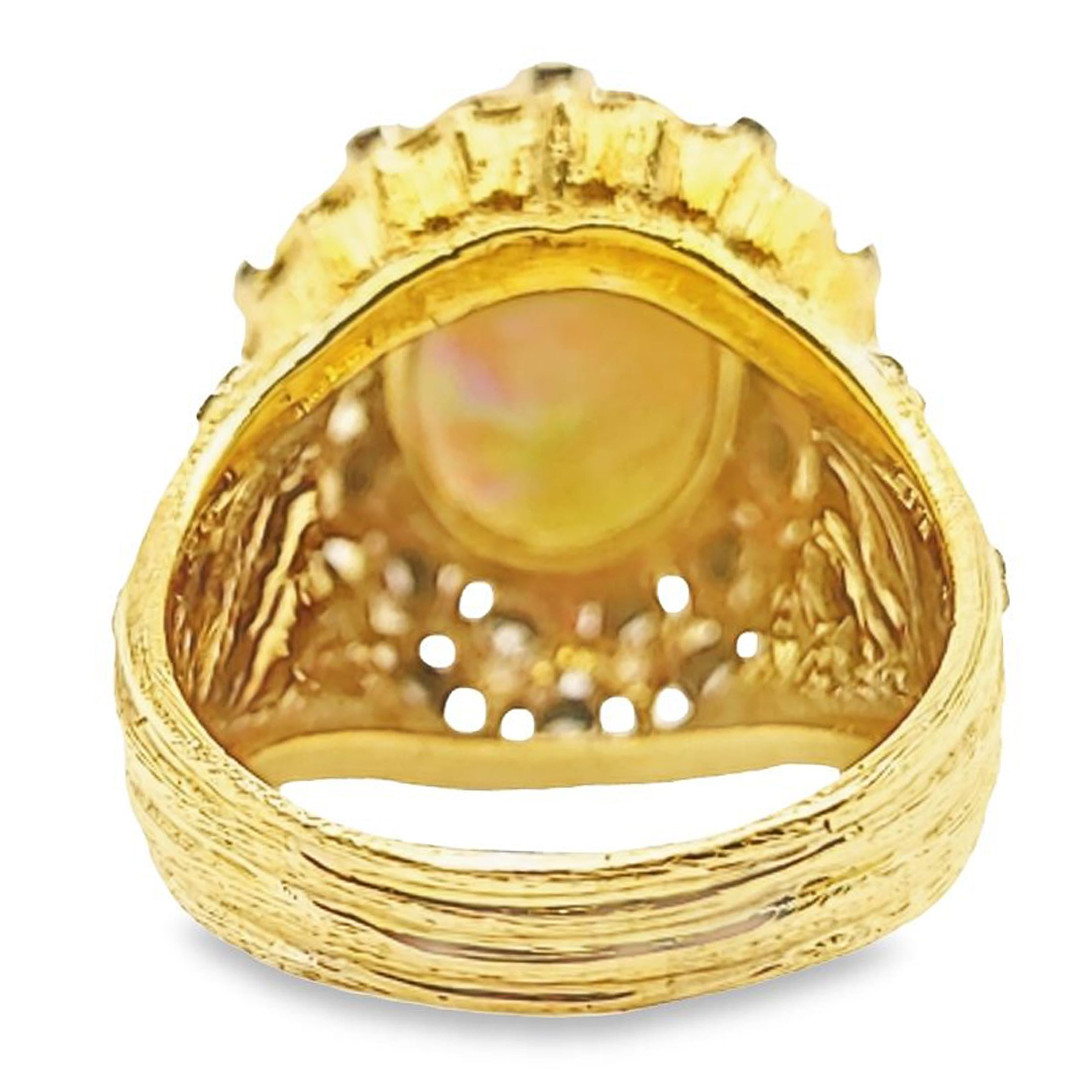 Women's or Men's Vintage Opal and Diamond Cocktail Ring in Yellow Gold, Italian For Sale