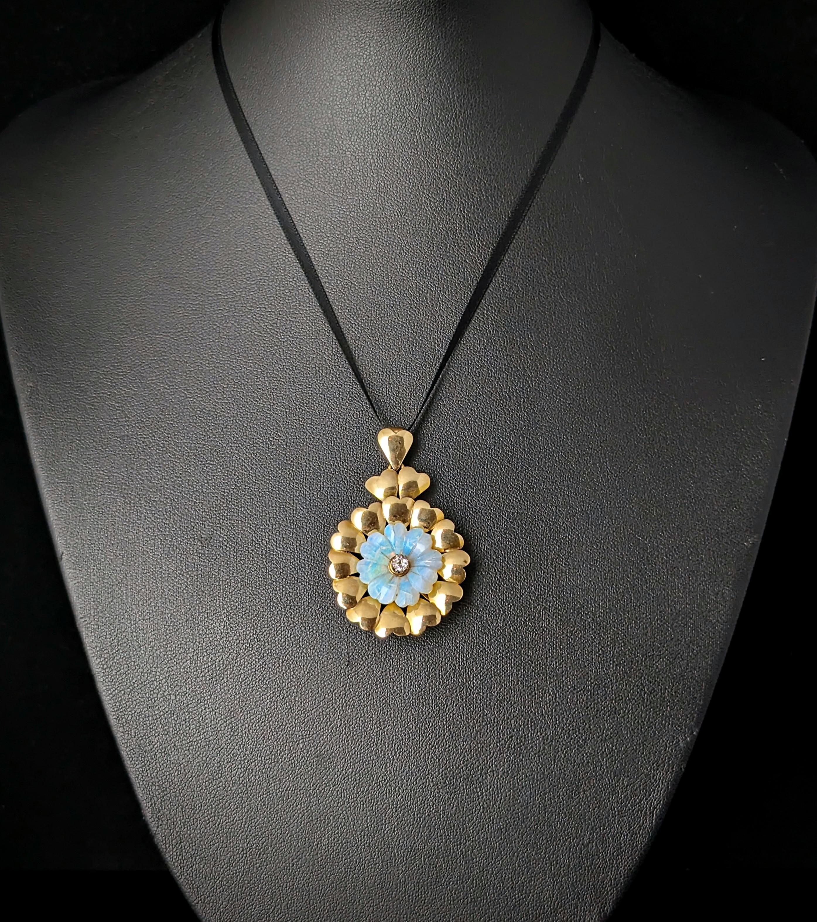 Vintage Opal and Diamond flower pendant, 9k gold, hearts  For Sale 4