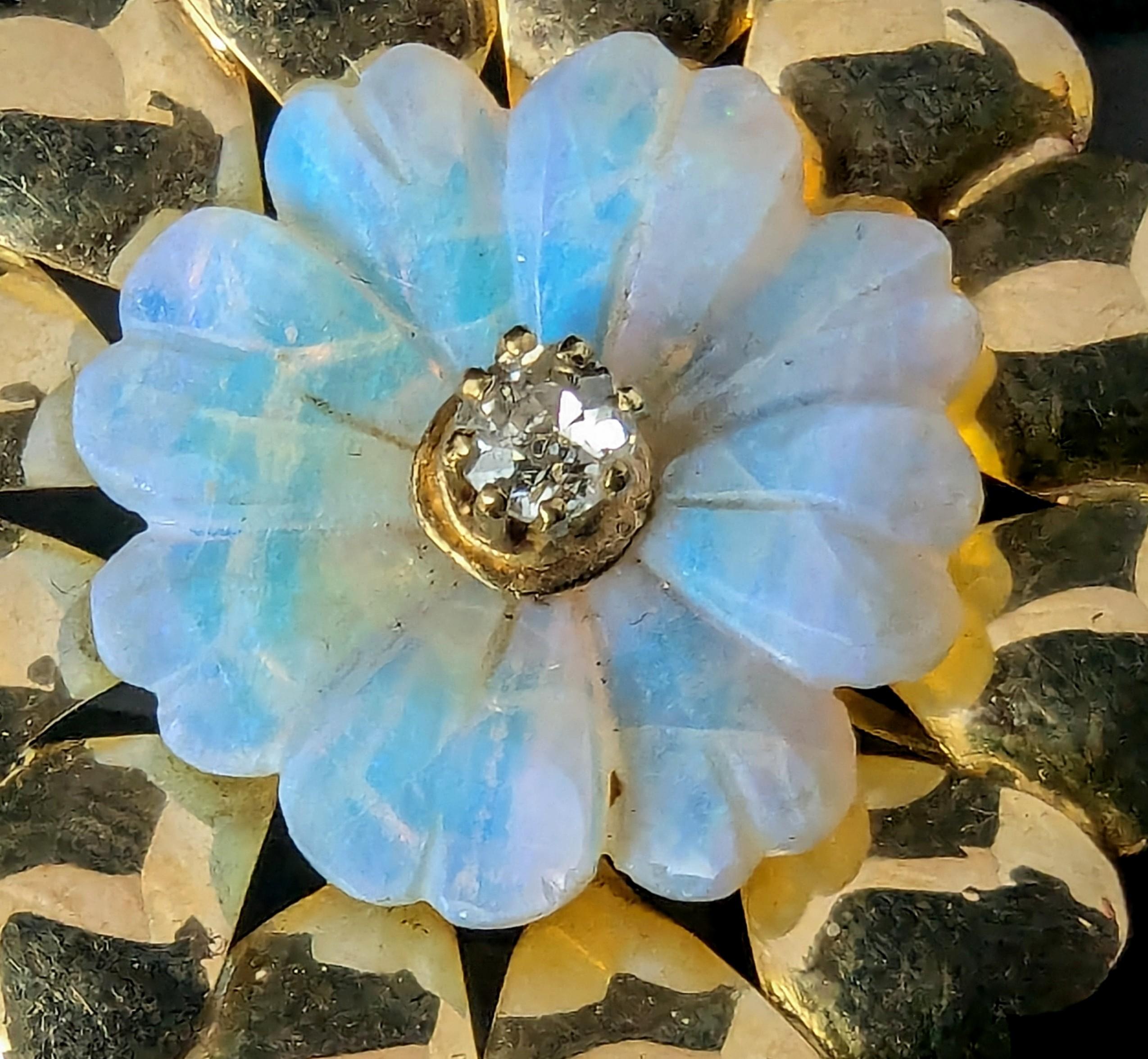 Vintage Opal and Diamond flower pendant, 9k gold, hearts  For Sale 1