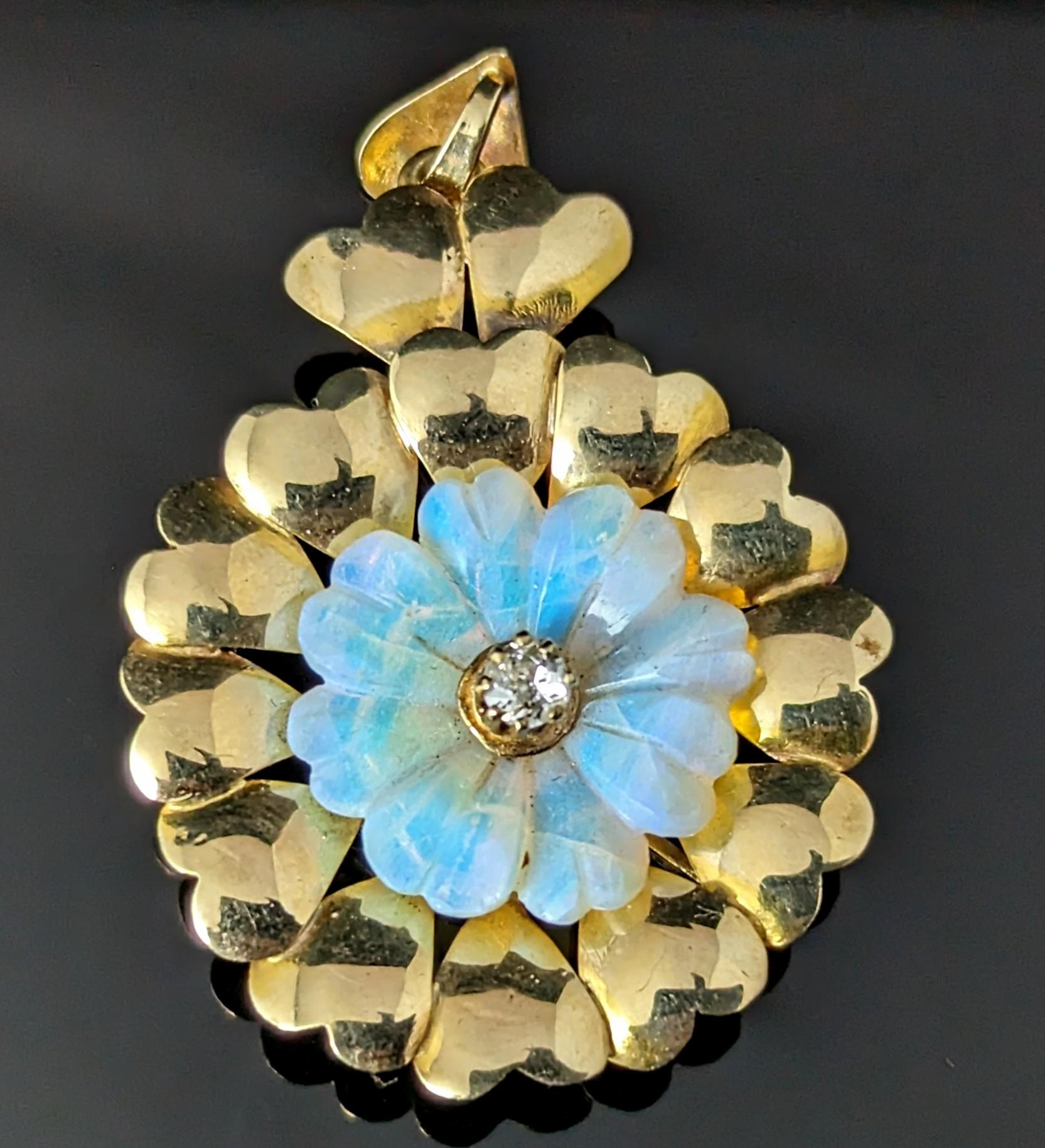 Vintage Opal and Diamond flower pendant, 9k gold, hearts  For Sale 3
