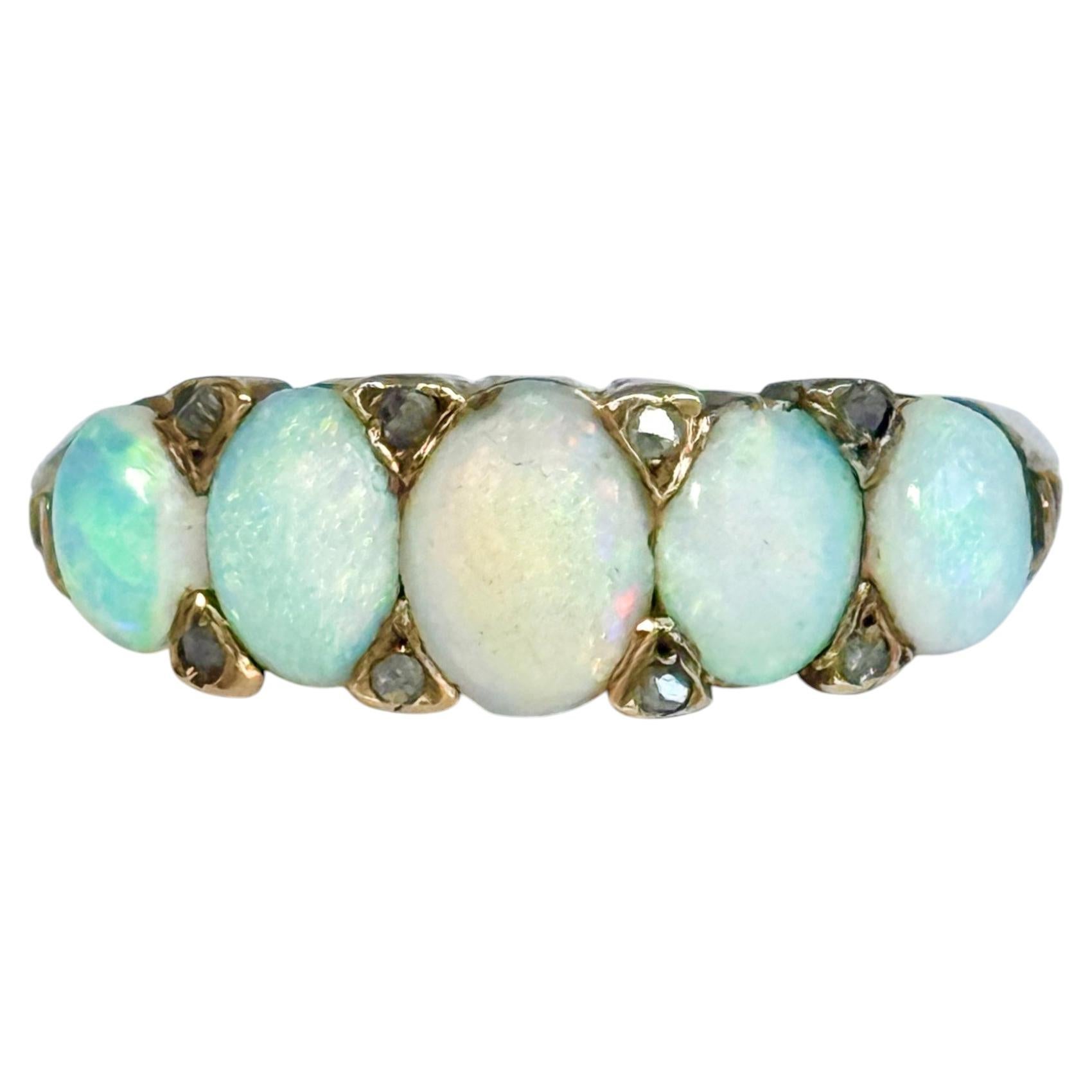 Vintage Opale et Diamant Bague à cinq pierres en or 18 carats
