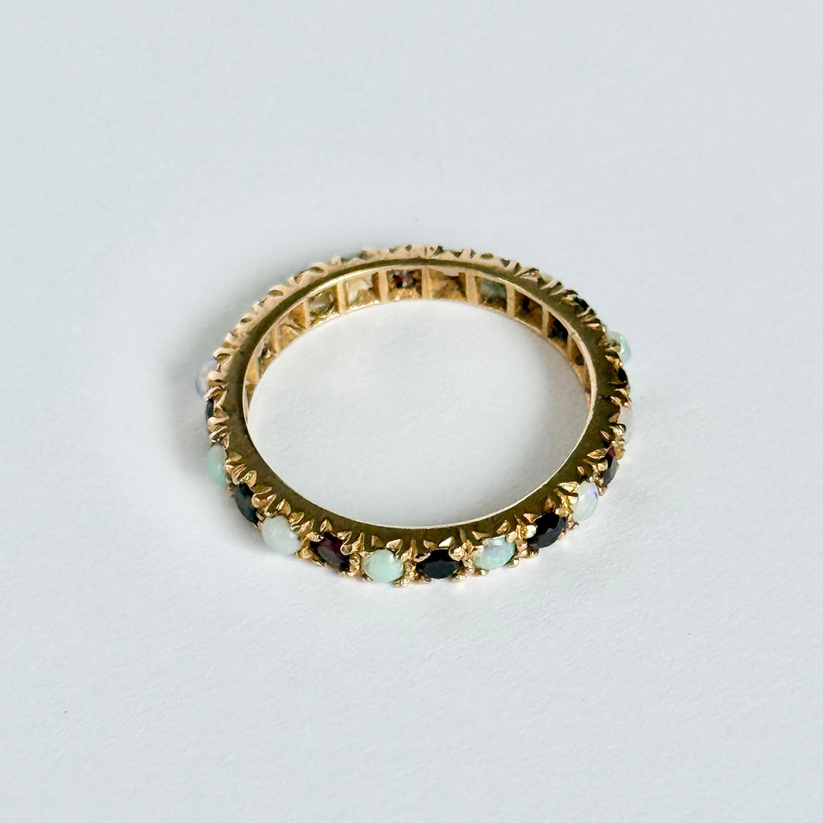 Vintage Opal and Garnet 9 Carat Gold Full Eternity Band In Good Condition For Sale In Chipping Campden, GB