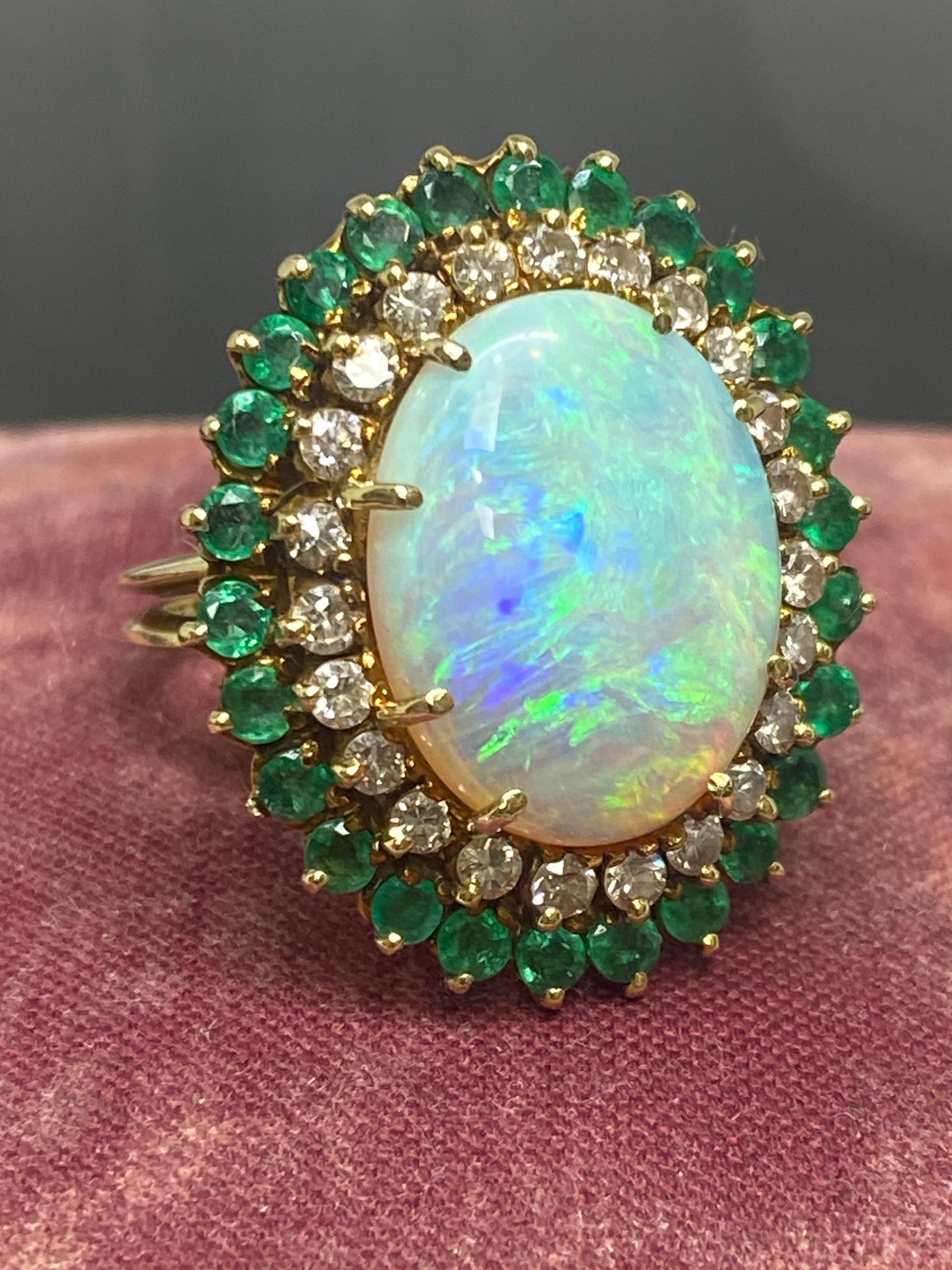 Vintage Opal Cabochon Diamond Emerald & 18k Yellow Gold Cocktail Ring For Sale 3