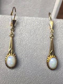 Vintage Opal Dangling  Earrings in 14 Karat Yellow Gold