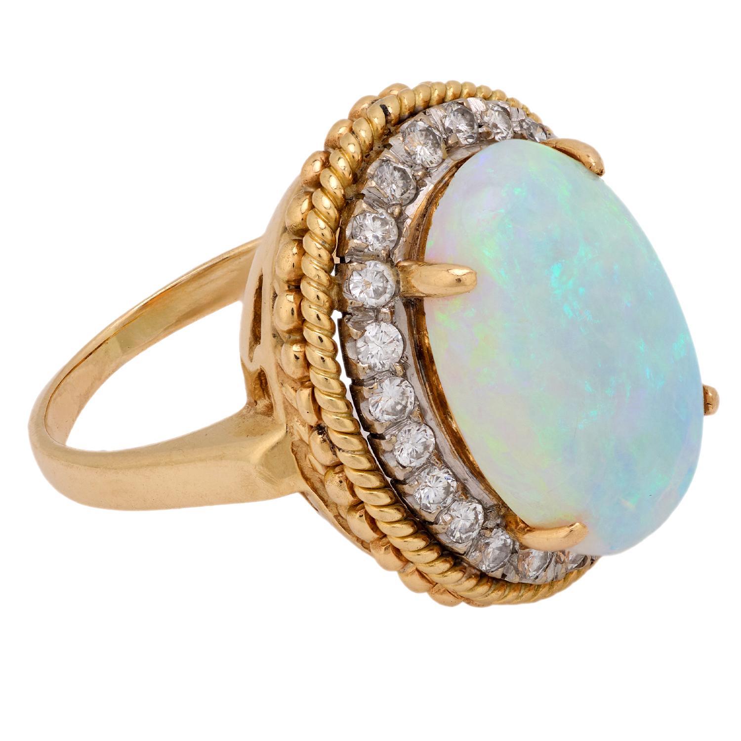 Vintage opal diamond 14k yellow gold cocktail ring In Good Condition For Sale In Beverly Hills, CA