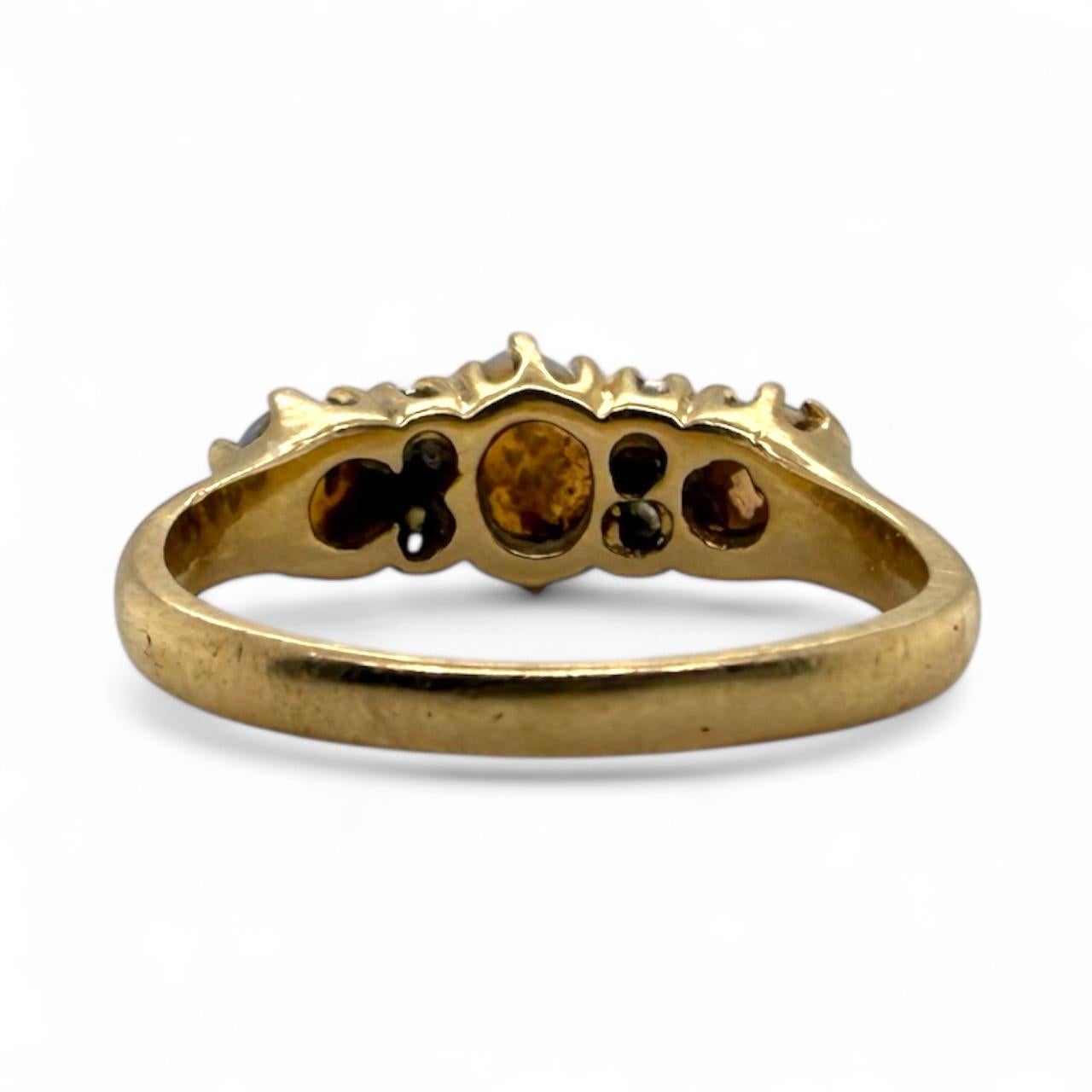 Bague vintage en or jaune 14K avec opale et diamant en vente 5