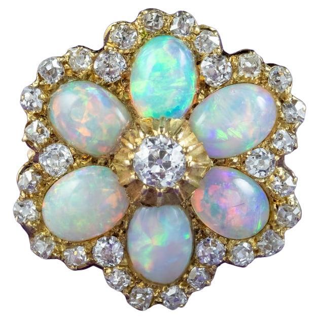 Vintage Opal Diamond Cluster Ring in 3 Carat of Opal For Sale