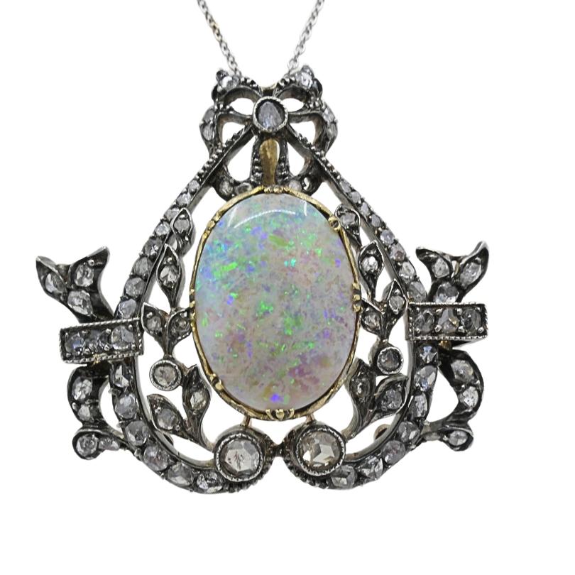 Taglio misto Ciondolo Opale Diamante d'epoca in oro 10k e catena in oro 18k in vendita