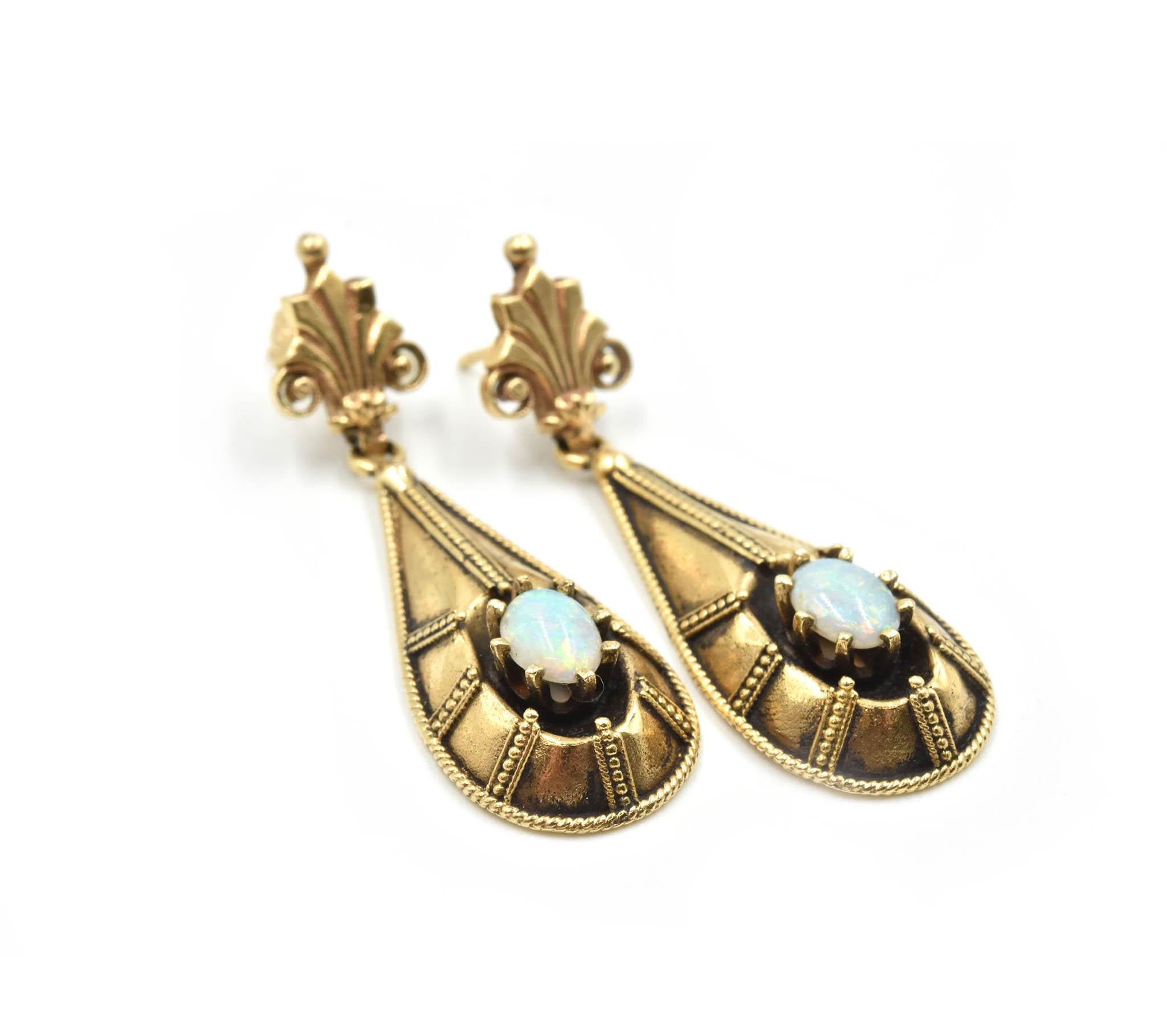 Vintage Opal Drop Earrings 14 Karat Yellow Gold In Excellent Condition In Scottsdale, AZ