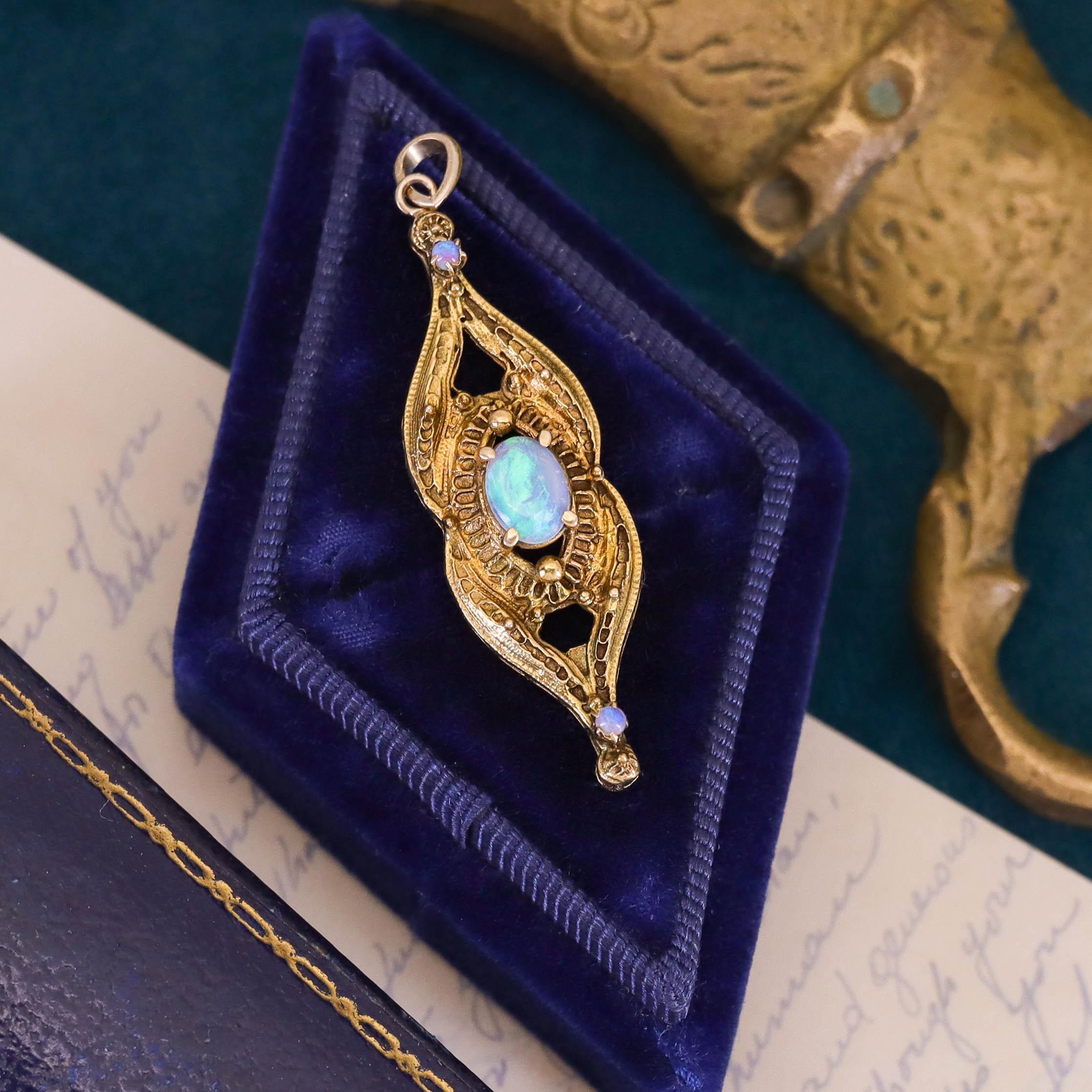 Ciondolo opale vintage in oro 14k in vendita 2