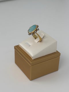 Vintage Opal Ring in 18K Yellow Gold