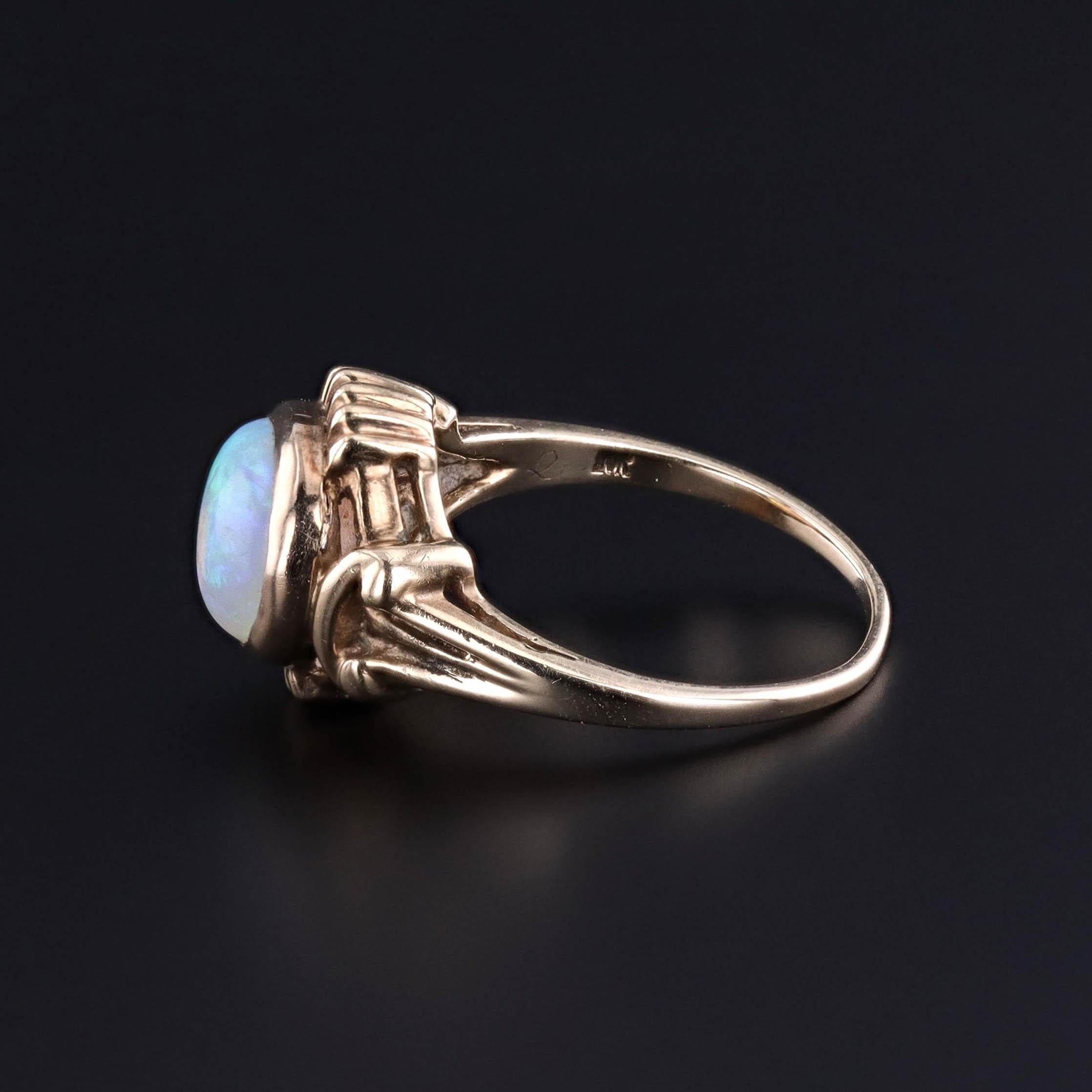 Cabochon Vintage Opal Ring of 10k Gold For Sale