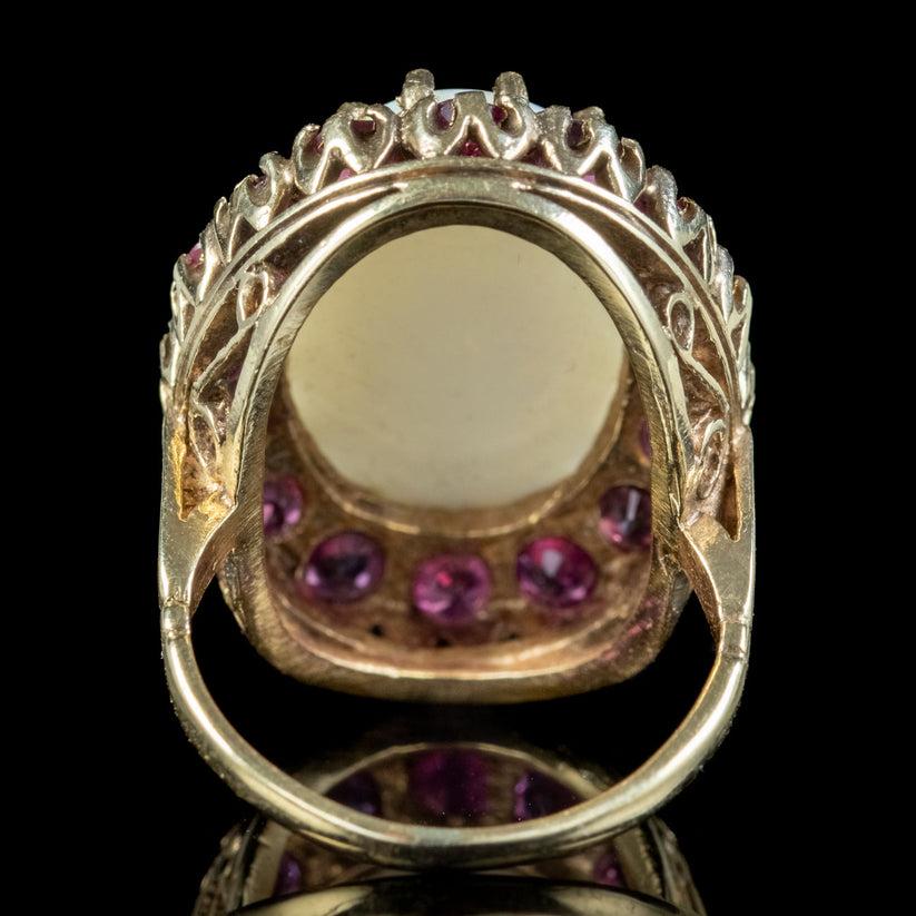 Vintage-Cocktailring mit Opal und Rubin aus 14 Karat Opal, datiert 1977 im Zustand „Gut“ im Angebot in Kendal, GB