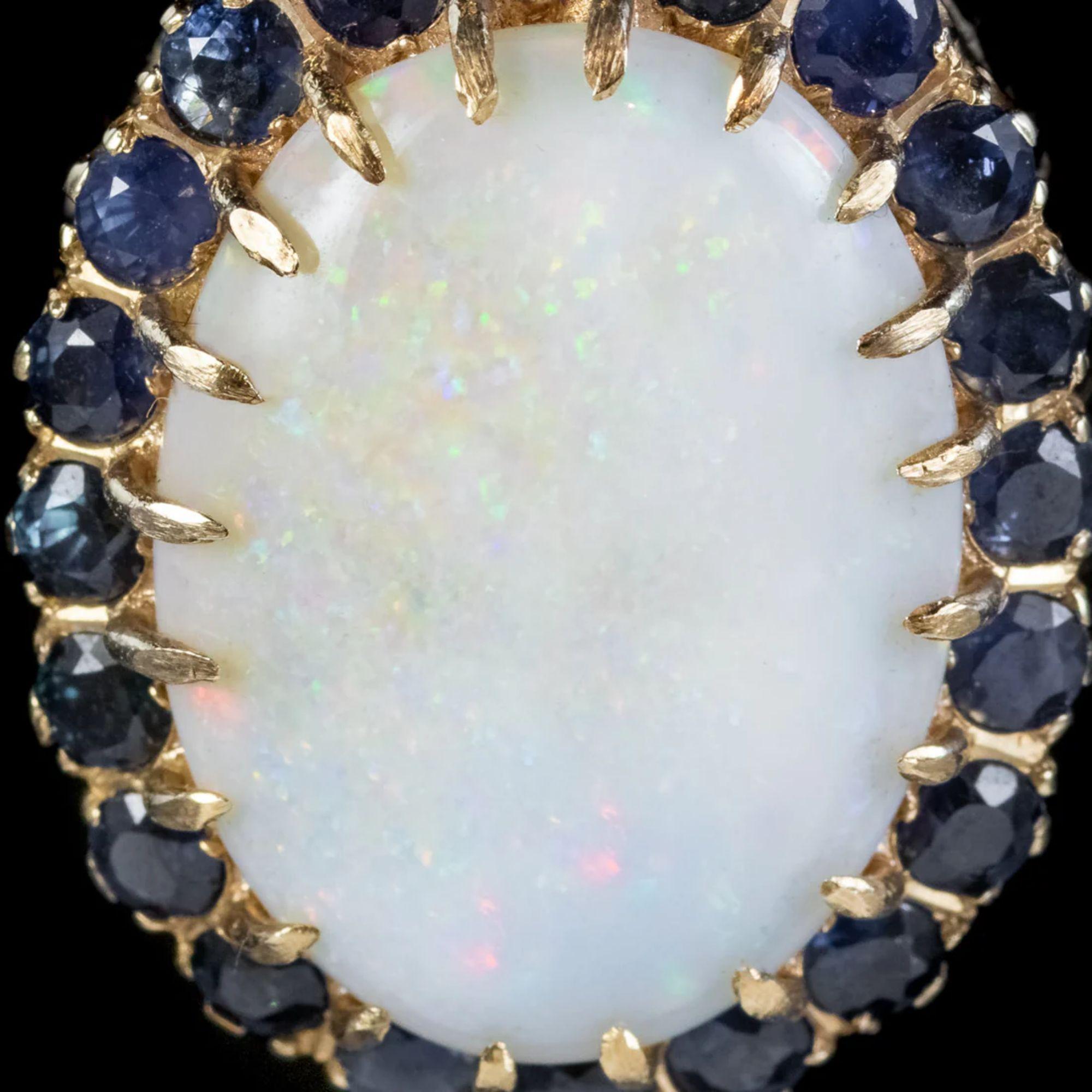 Vintage-Halskette mit Opal-Saphir-Anhänger aus 9 Karat Gold und 25 Karat Opal (Retro) im Angebot