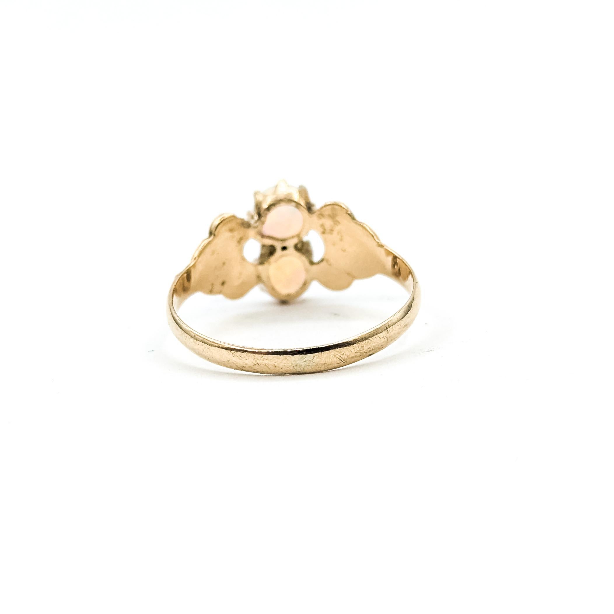 Vintage Opal & Seed Pearl Milgrain Ring in 9k Gelbgold im Angebot 2