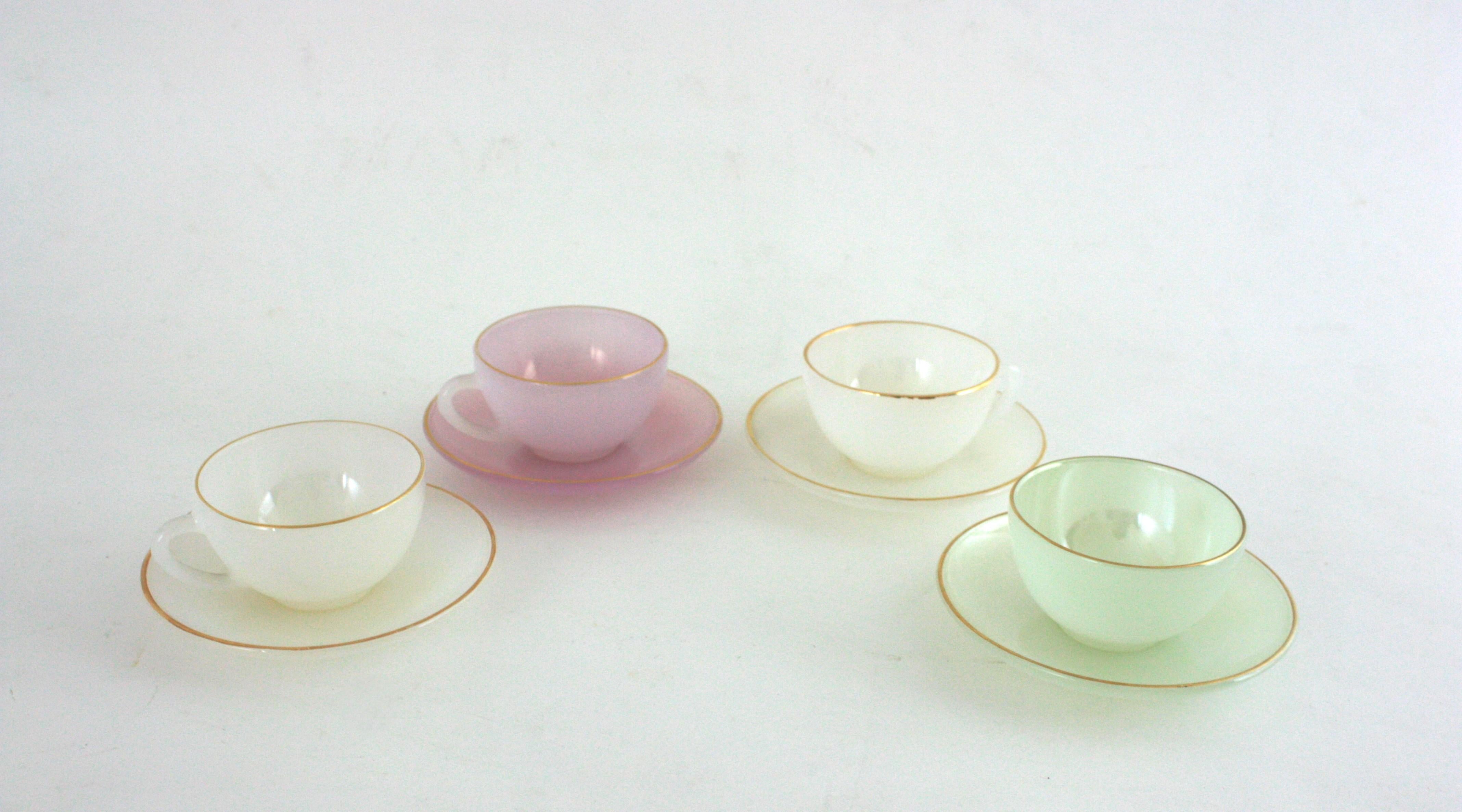 Vintage Opalescent Pastellfarben Kaffee / Tee-Set für acht mit Goldrändern im Angebot 3