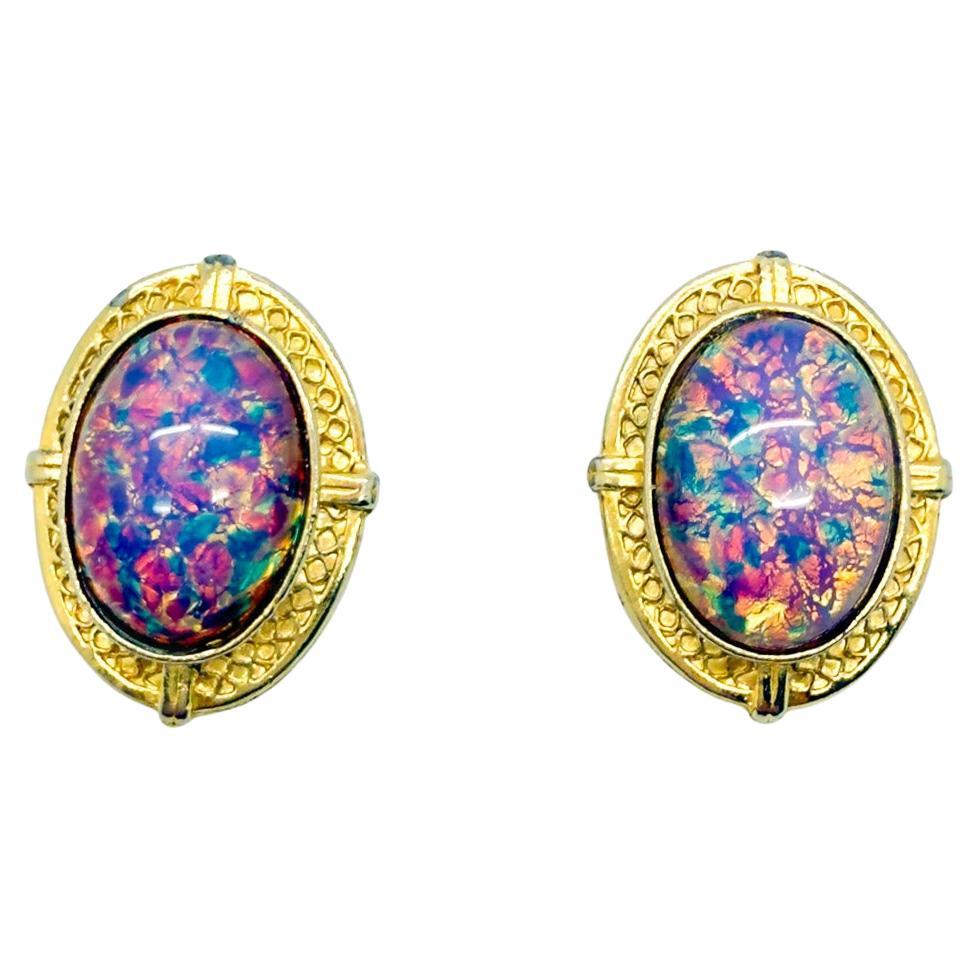 Vintage Opaline Cabochon Ohrringe 1970er Damen im Angebot