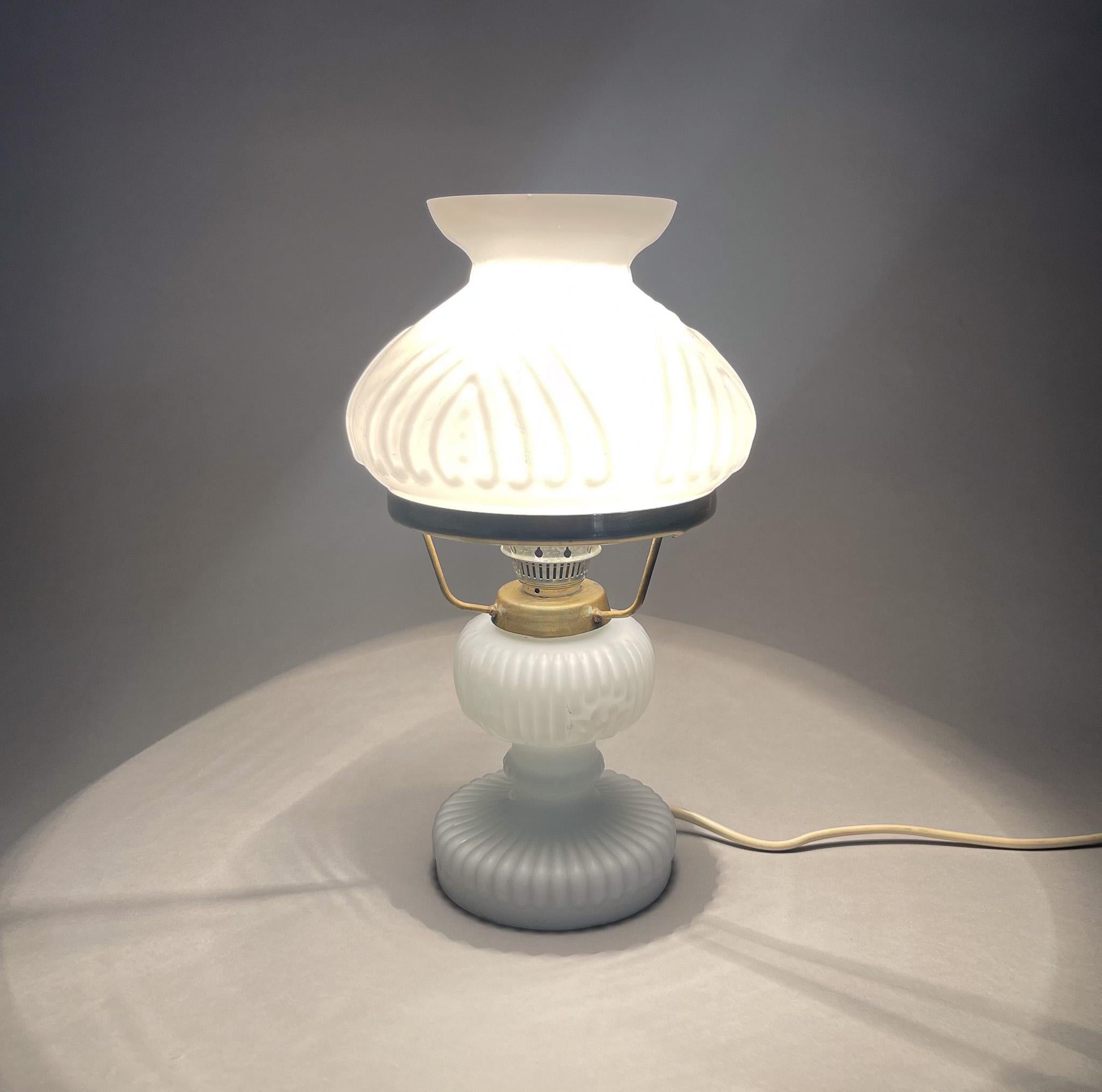 Vintage Opaline Glass & Brass Table Lamp For Sale 3