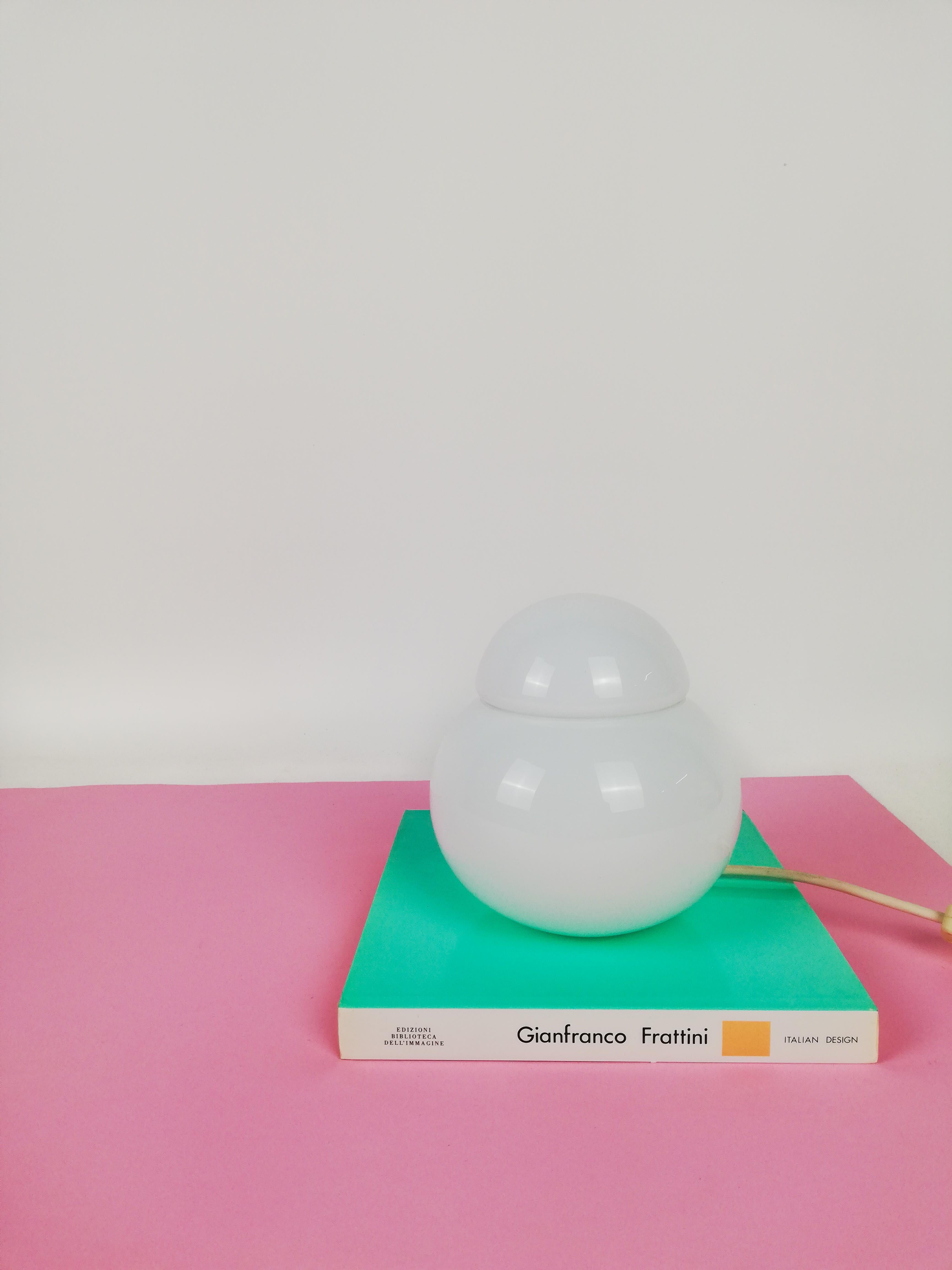 Vintage Opaline Table Lamp Daruma by Sergio Asti for Candel, Italy, 1960s In Good Condition For Sale In Roma, IT