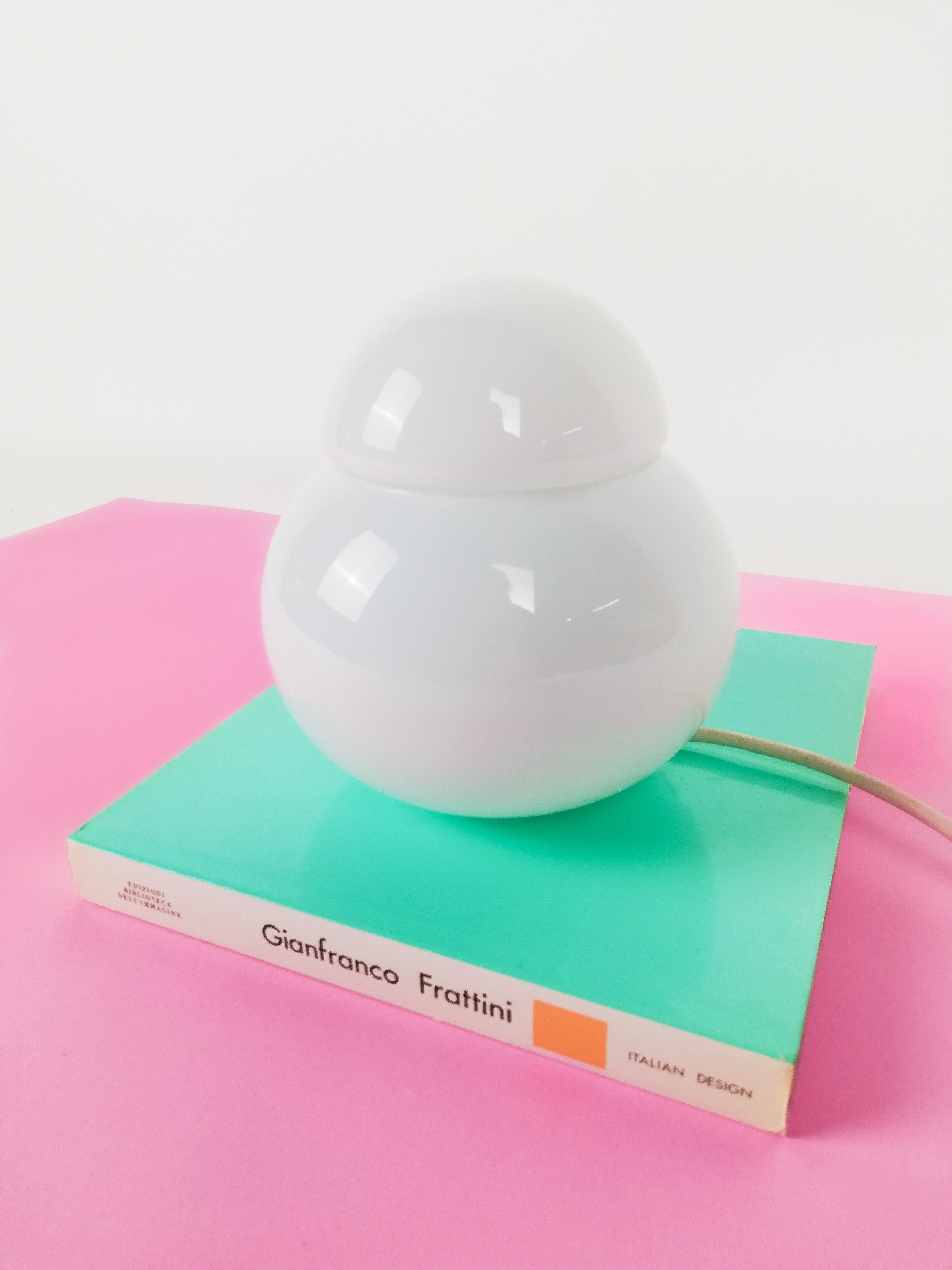 Lampada da tavolo vintage in opalina Daruma di Sergio Asti per Candel, Italia, anni '60 in vendita 1