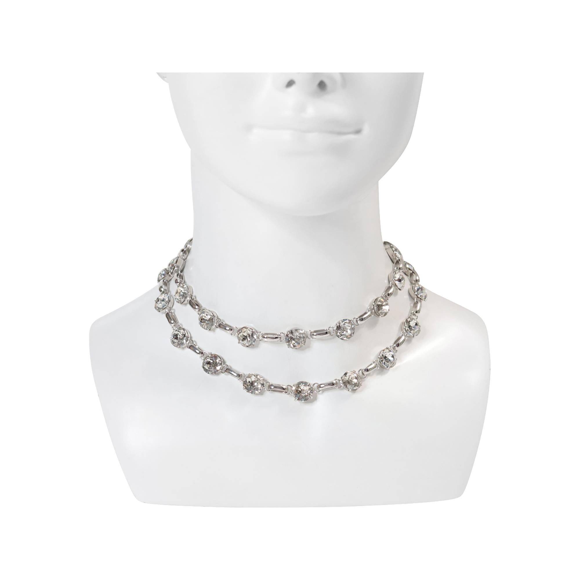Moderno Vintage Open Back Crystal Double Row Choker Circa 1960 in vendita