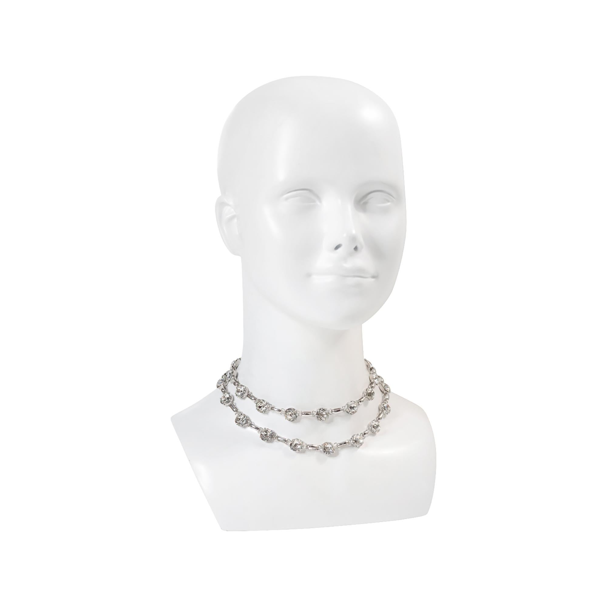 Vintage Open Back Crystal Double Row Choker Circa 1960 In condizioni buone in vendita a New York, NY
