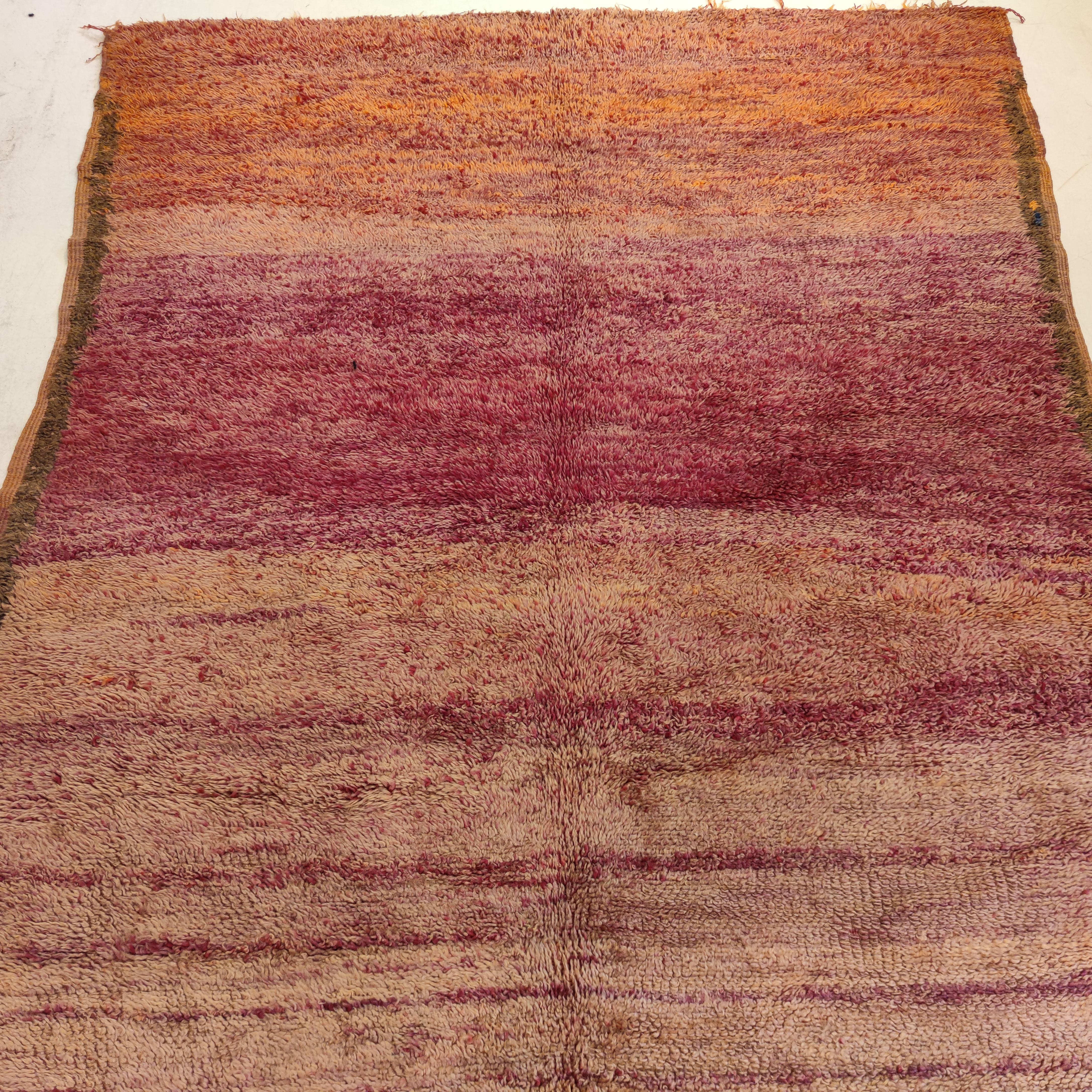 Wool Vintage Open Field Beni Mguild Monochrome Moroccan Berber Rug For Sale