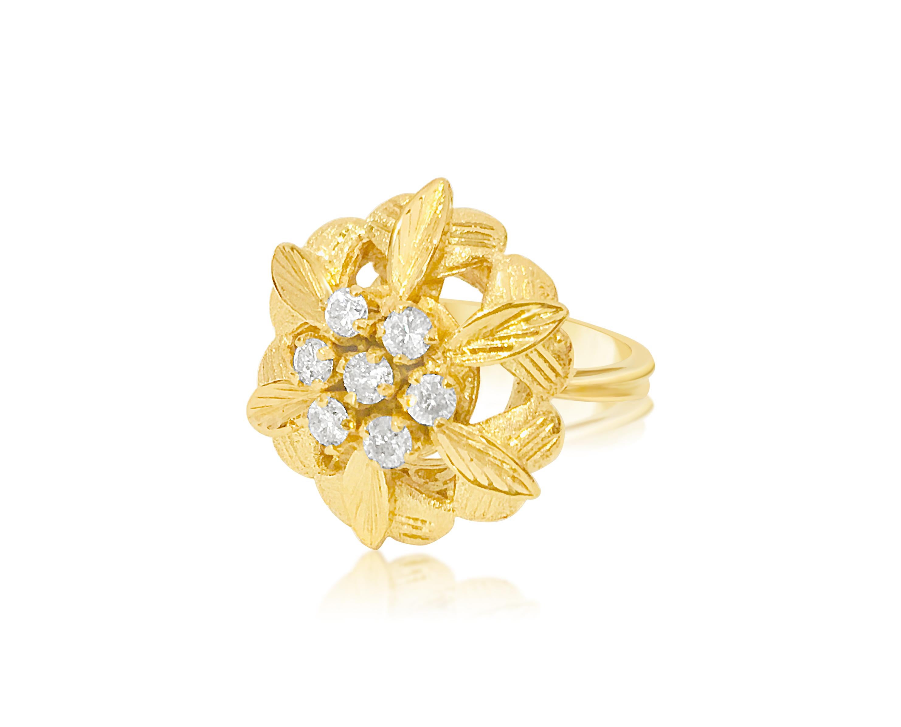 Brilliant Cut Vintage Open Flower Ladies Diamond & Gold Ring For Sale