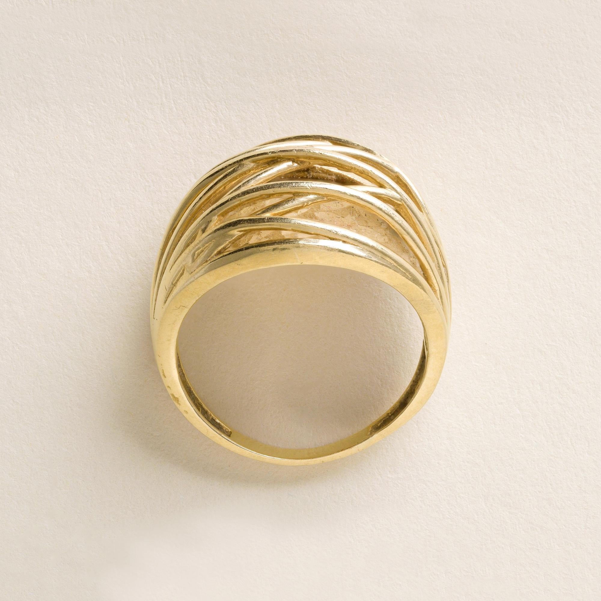 Contemporaneo Anello Vintage a cupola a trama aperta in oro giallo 14K in vendita